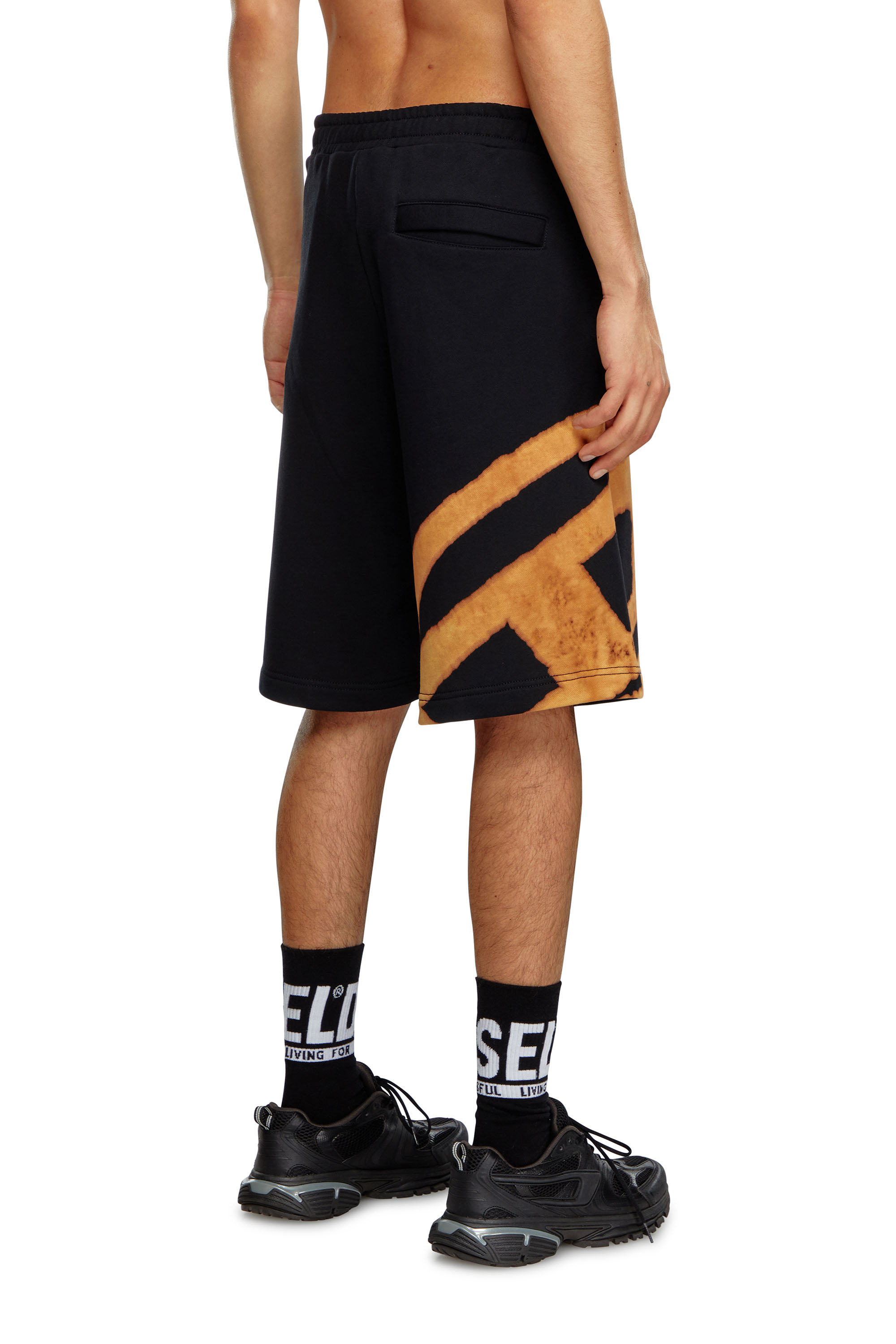 Diesel - P-CROW-BLEACH, Male's Sweat shorts with bleached logo in ブラック/オレンジ - 4