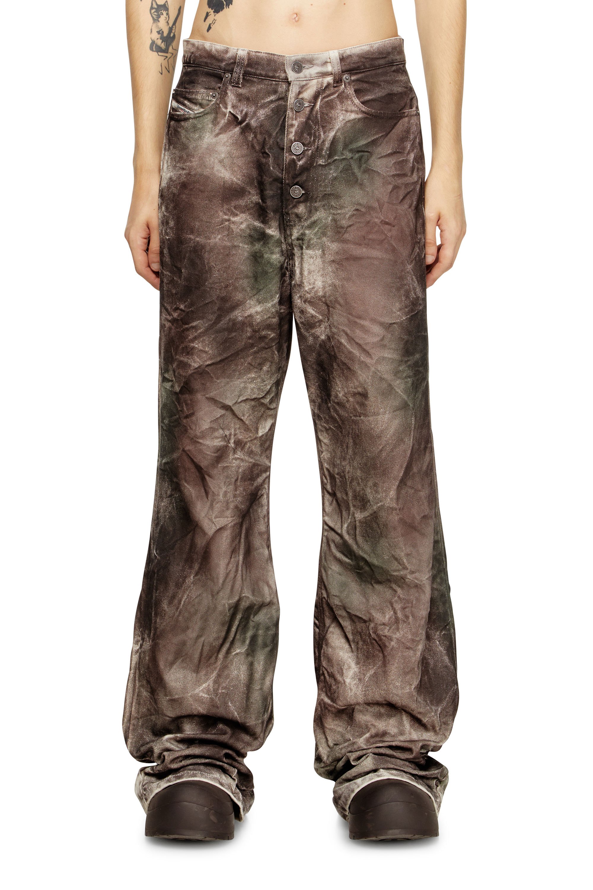 Diesel - P-THUG-PANT, Unisex's Pants in crinkled camo canvas in ブラウン/グリーン - 2