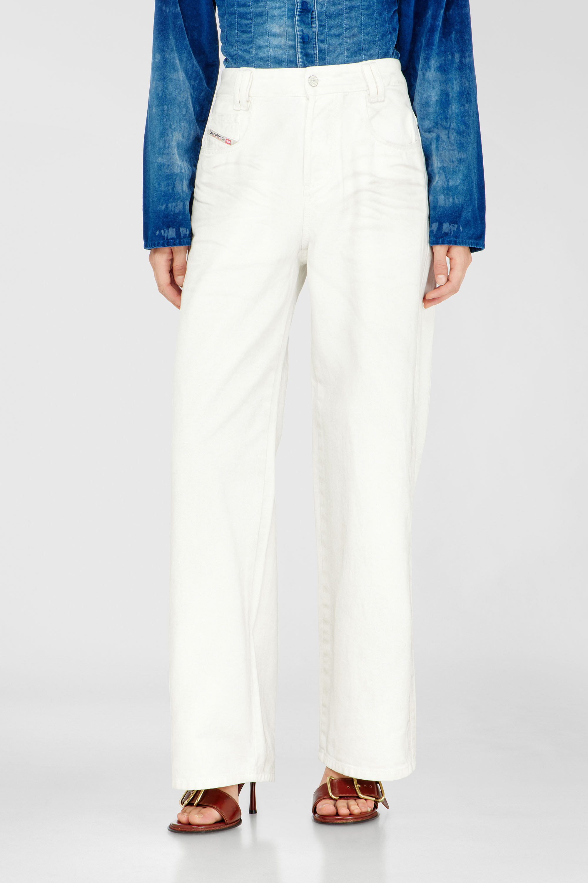 Diesel - Unisex's Relaxed Jeans 1982 D-Hakou 007GG, ホワイト - 6