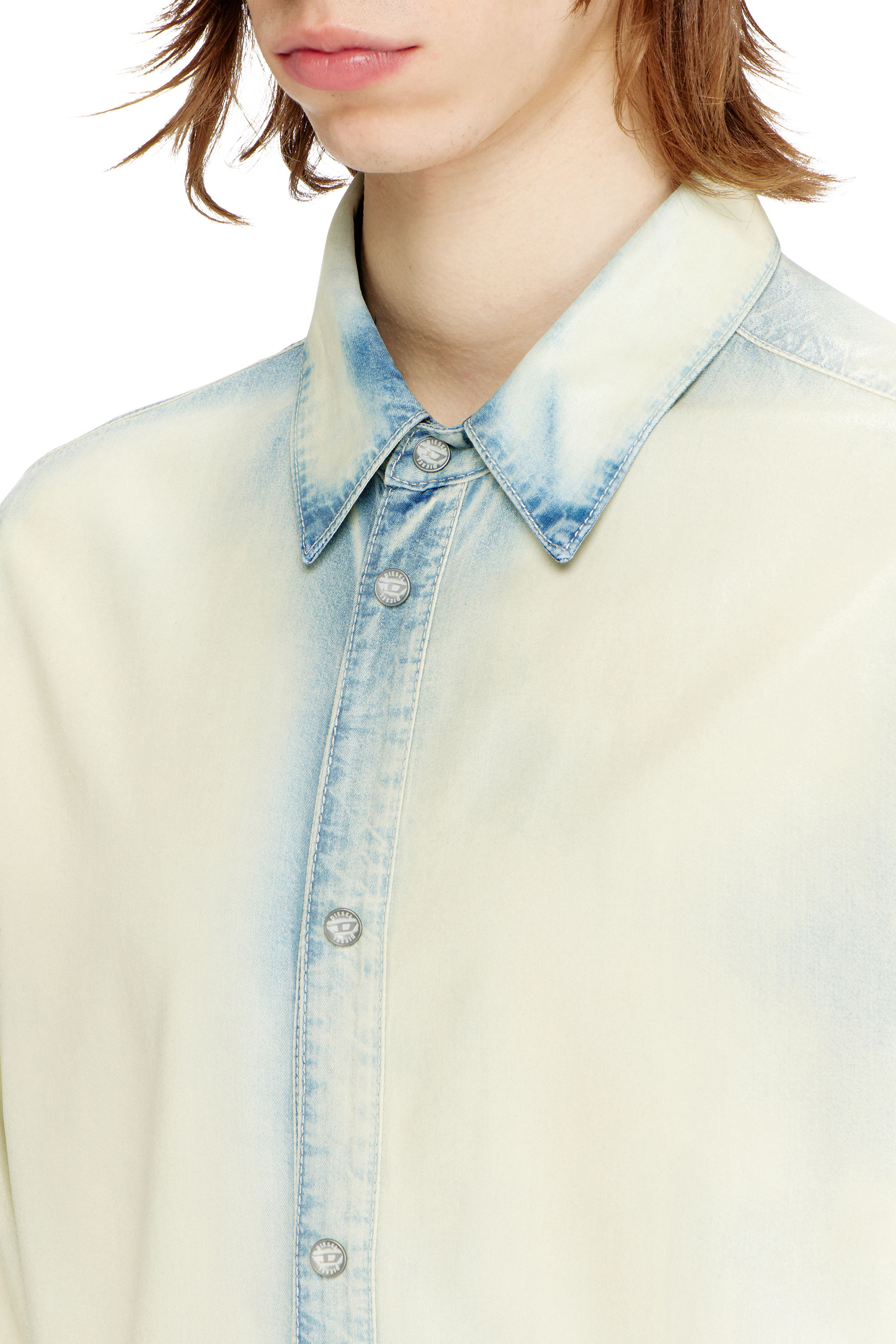 Diesel - D-SYNAR-FSI1, Male's Shirt in fluid X-Ray bleach denim in ブルー/ホワイト - 4