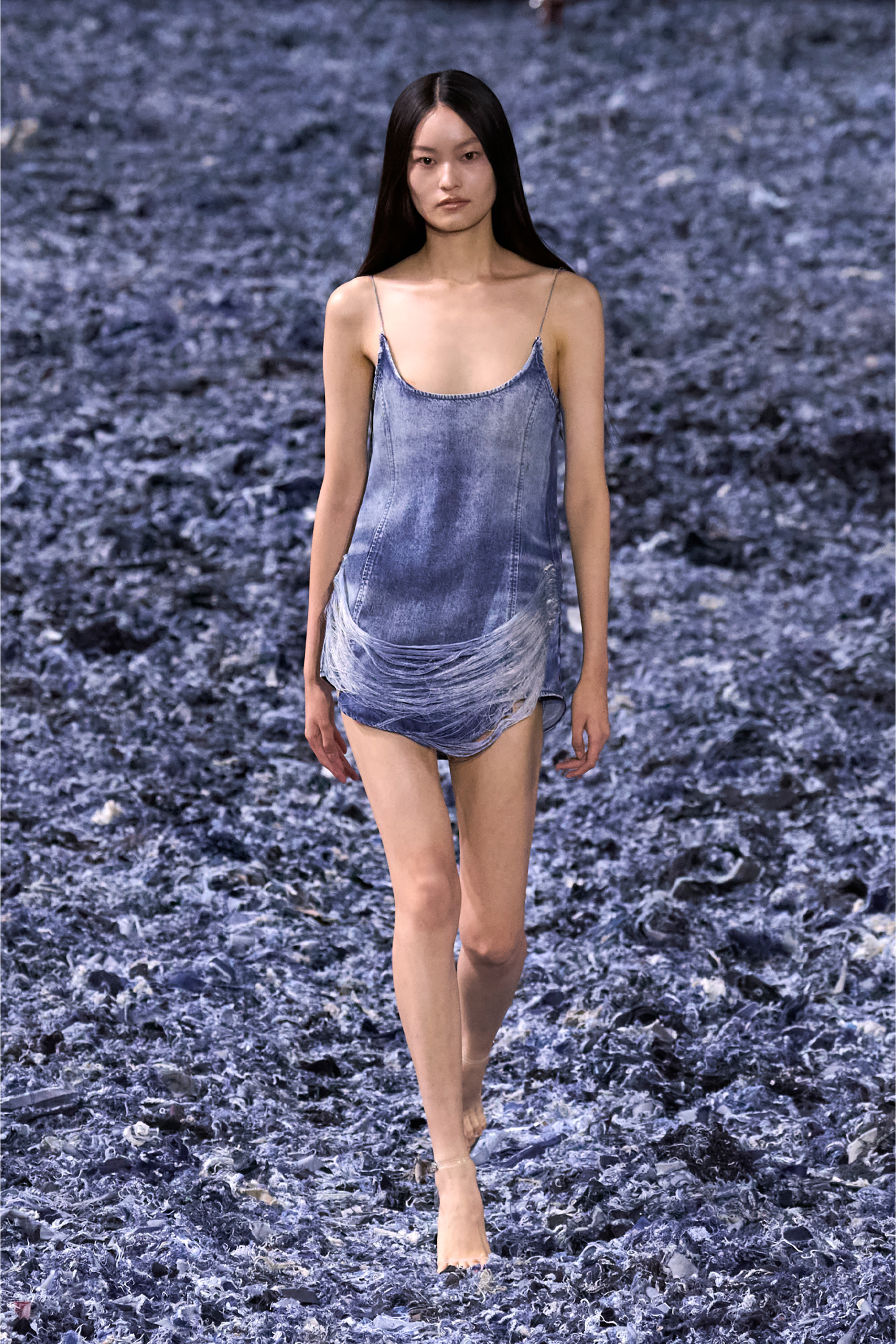 Diesel - DE-DRA-SHORT-FSG, Female's Minidress in fringed Tencel denim in ミディアムブルー - 5