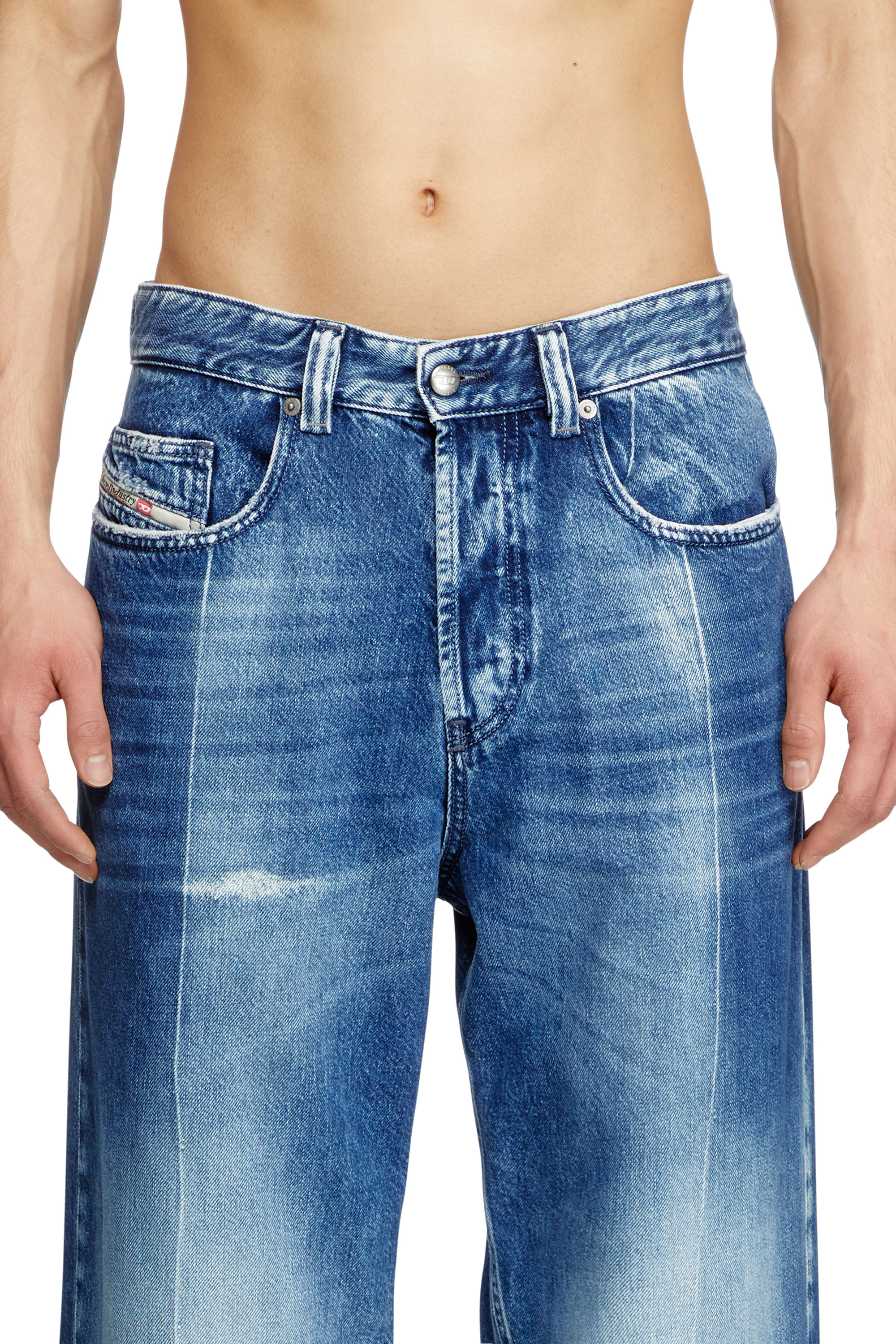 Diesel - Male's Relaxed Jeans 2001 D-Macro 09L48, ミディアムブルー - 5