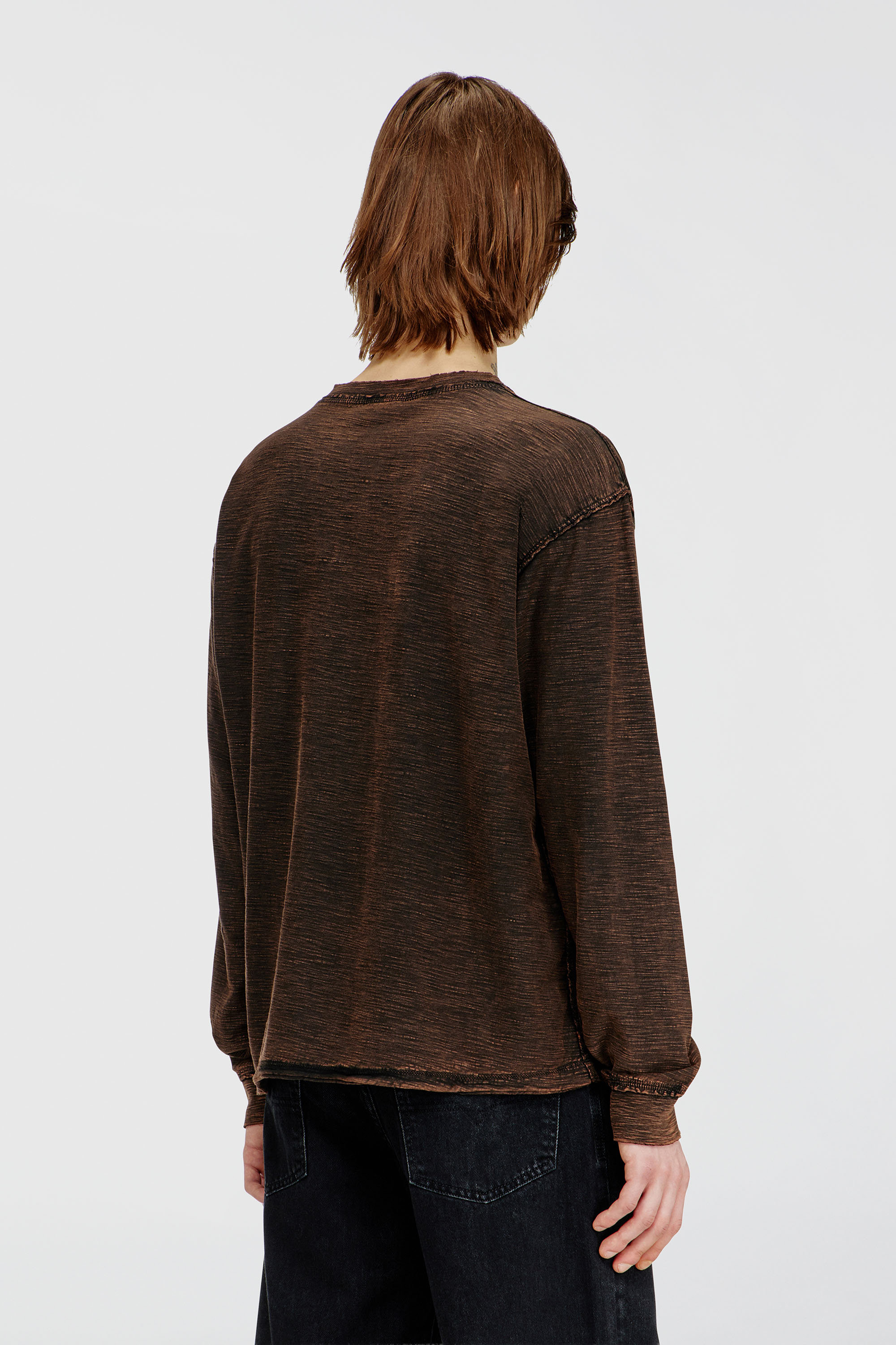 Diesel - T-ARDY-LS, Male's 長袖Tシャツ in ブラウン - 4