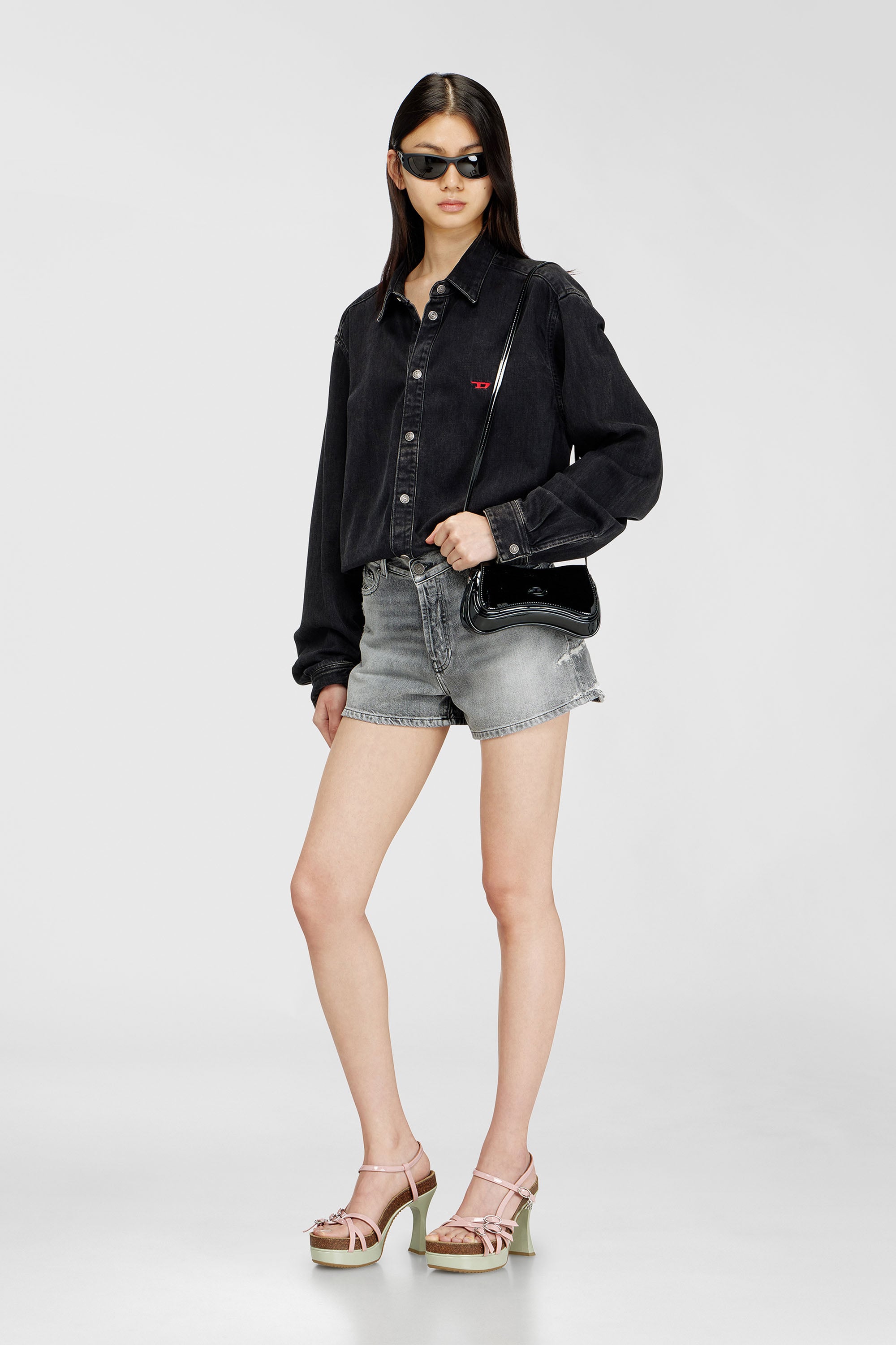 Diesel - PLAY CROSSBODY XS, Female's クロスボディバッグ XS in ブラック/フラッシュミラー - 2