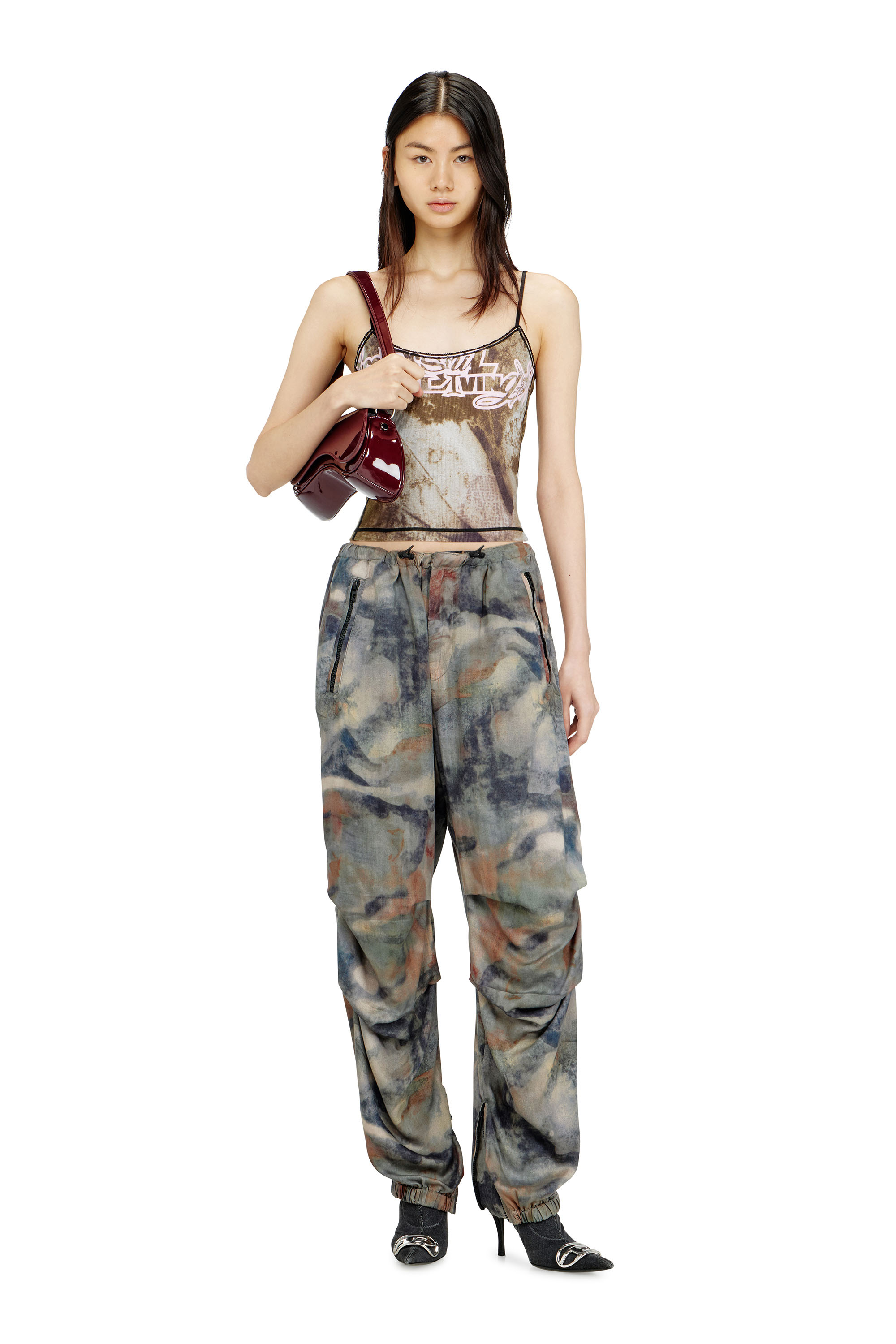 Diesel - T-UCA, Female's Jersey top with all-over abstract print in ミリタリーグリーン - 1