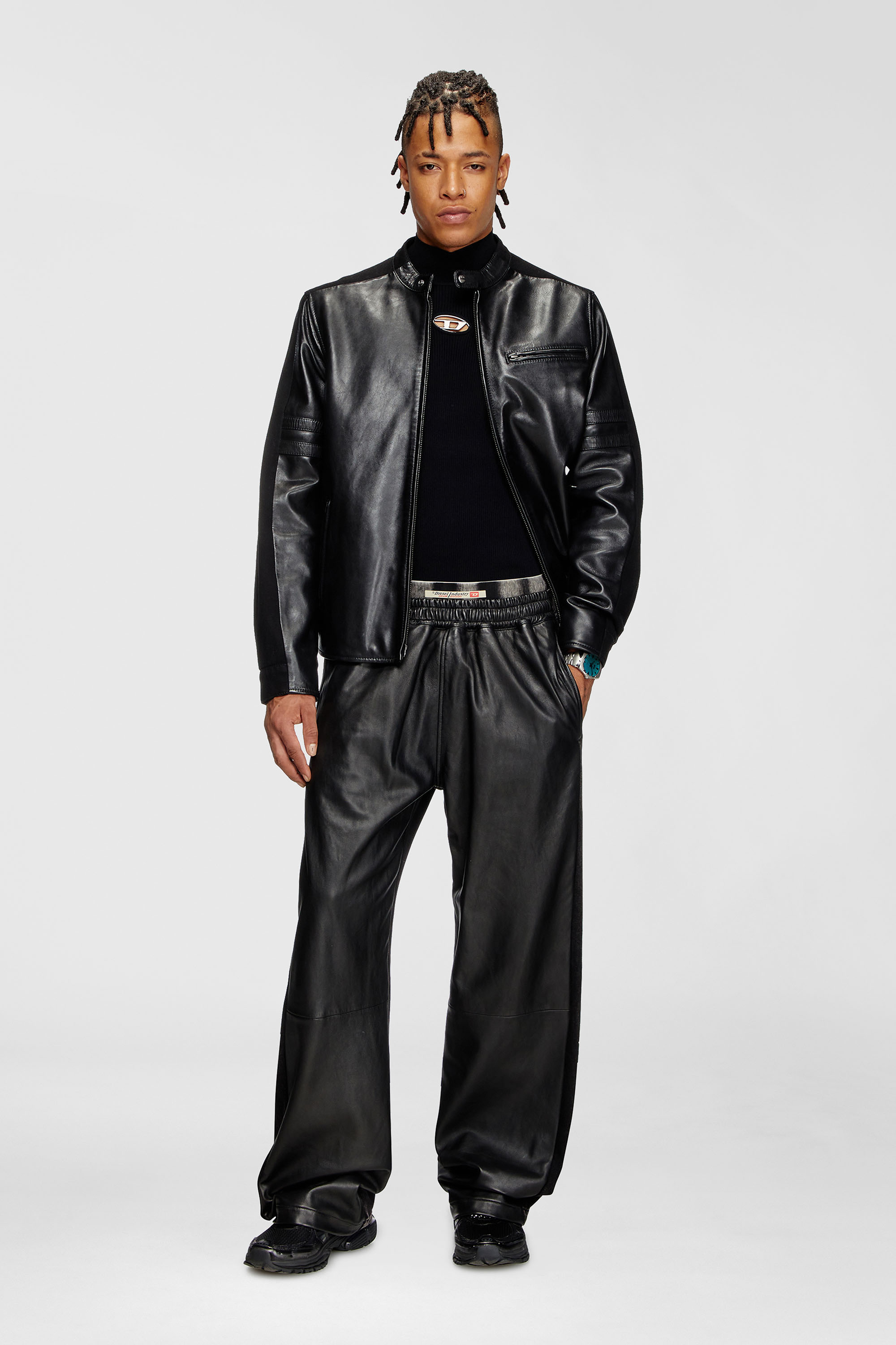 Diesel - S-PRO-V-DENSE LOW, Male's ローカットスニーカー in ブラック - 1