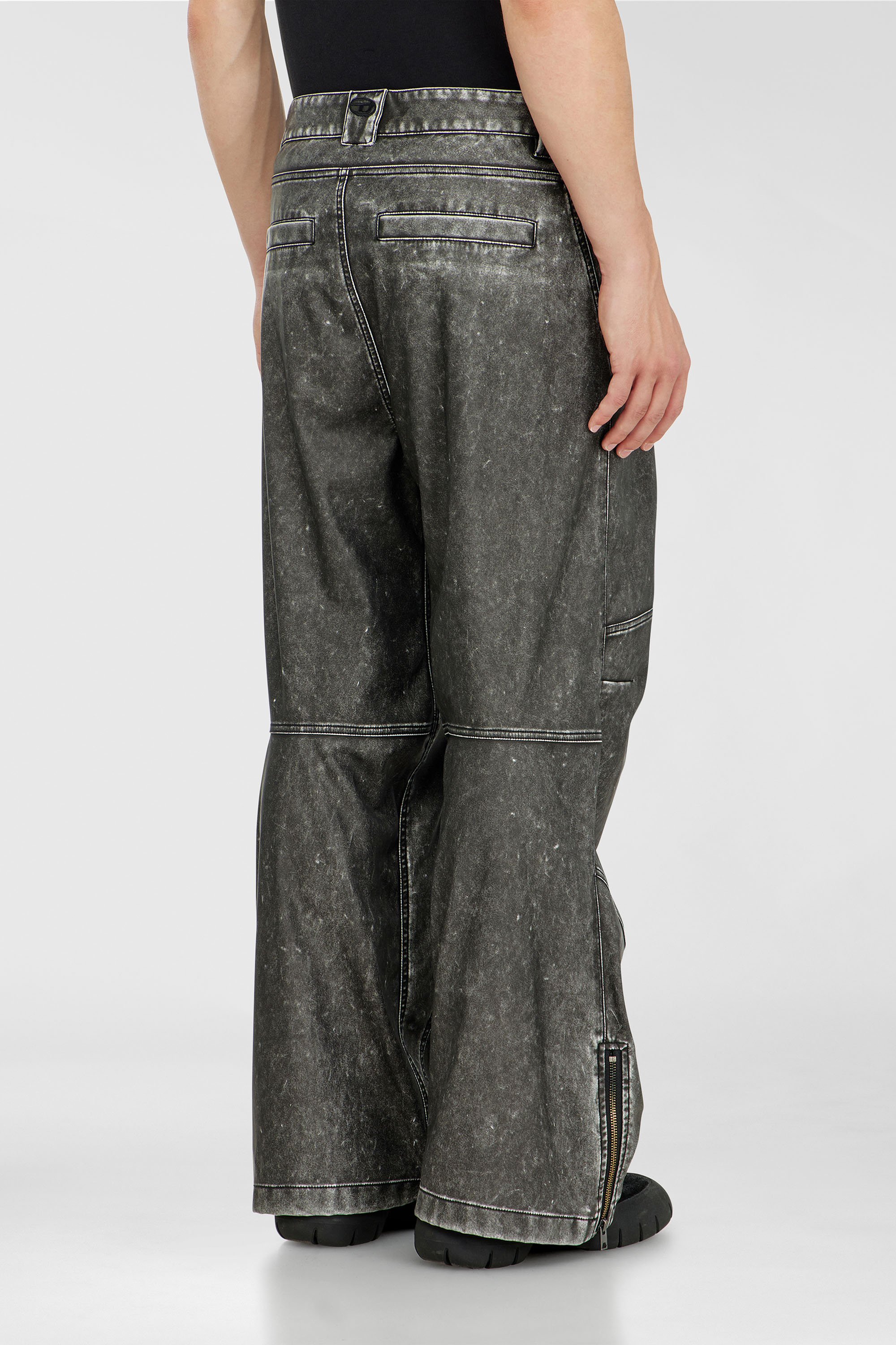 Diesel - P-DELLY-NJCJ, Male's パンツ in ダークグレー - 4
