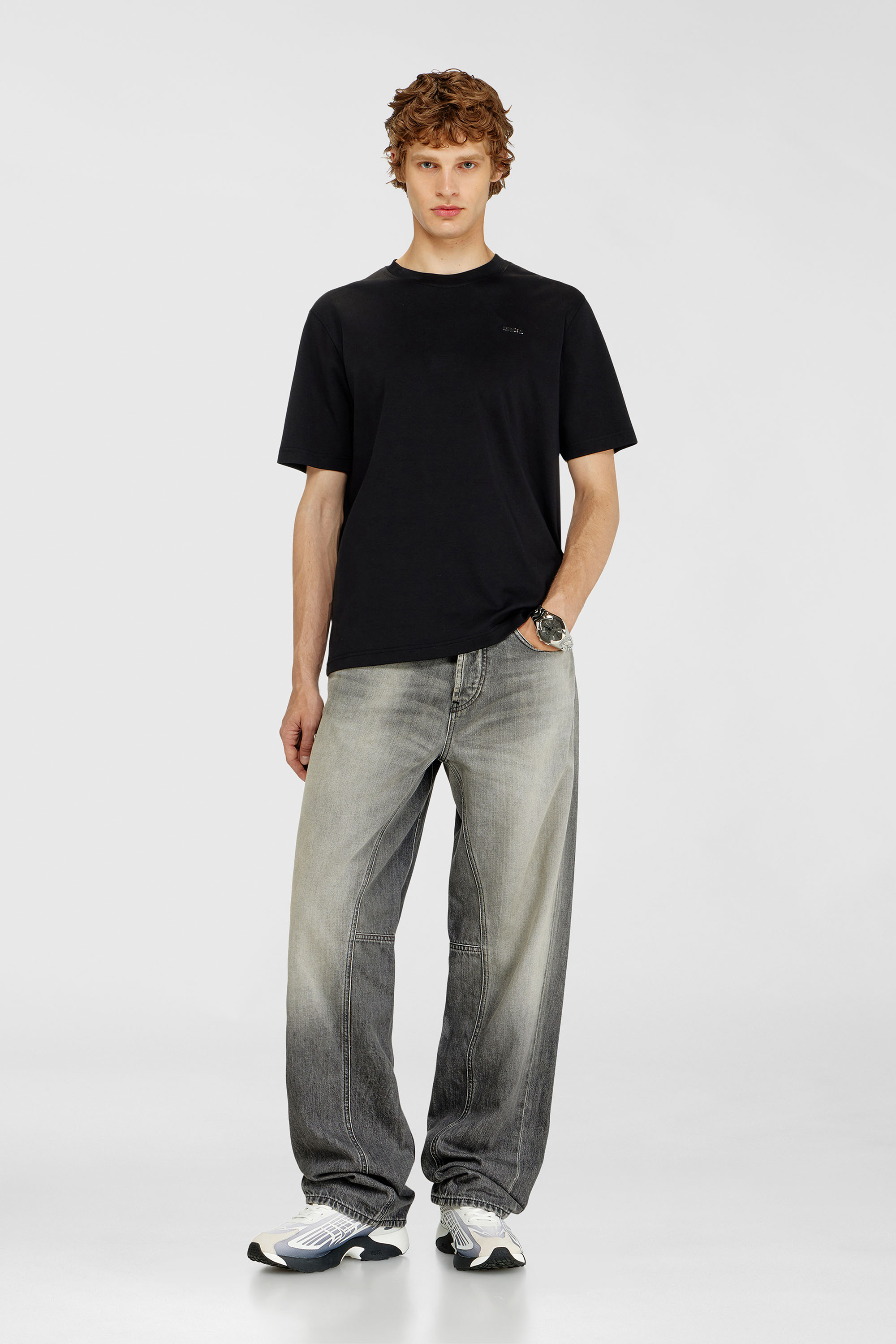 Diesel - T-ADJUST-MET, Male's Tシャツ in ブラック - 2