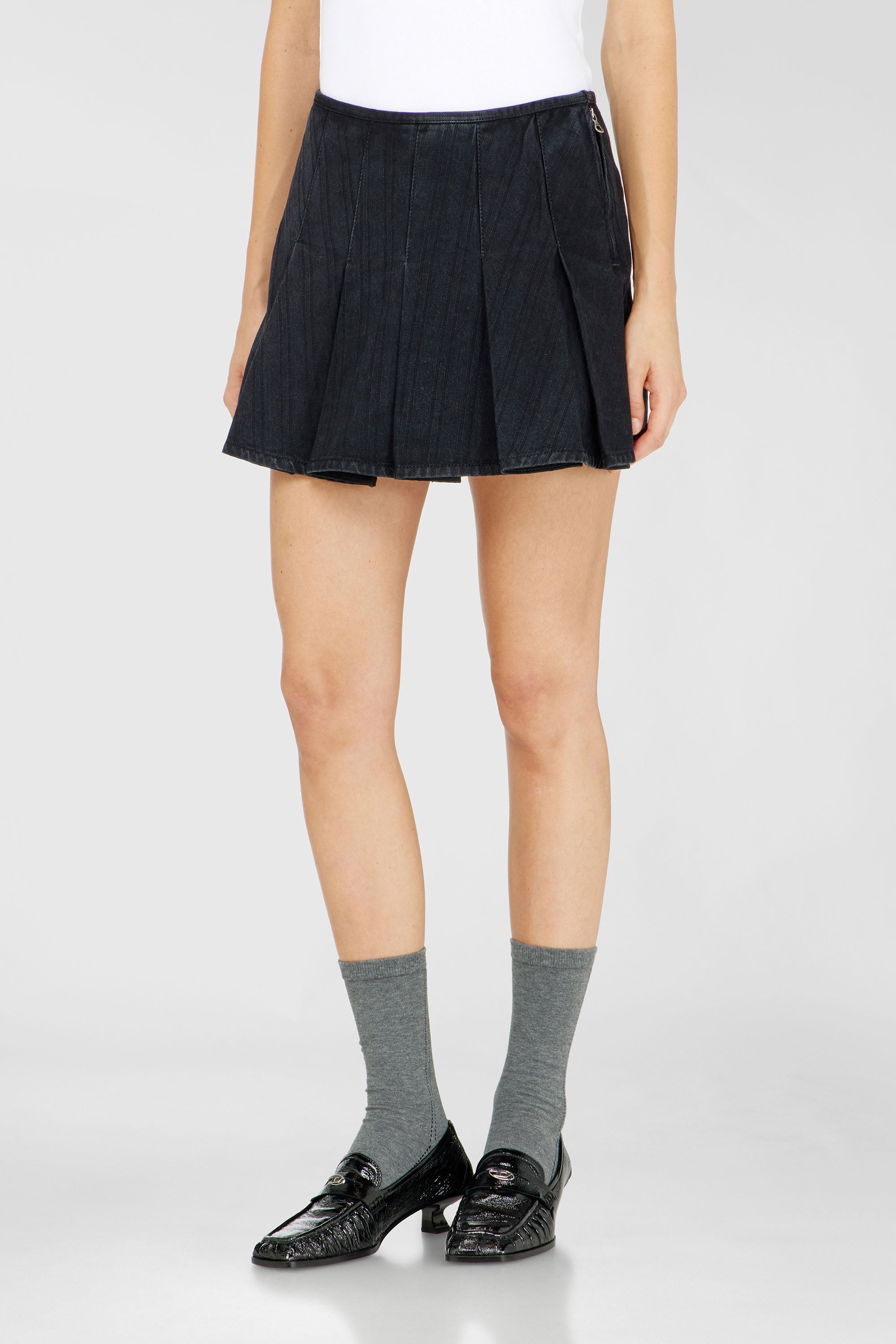 Diesel - DE-SHERO, Female's デニムショートパンツ in ブラック - 2