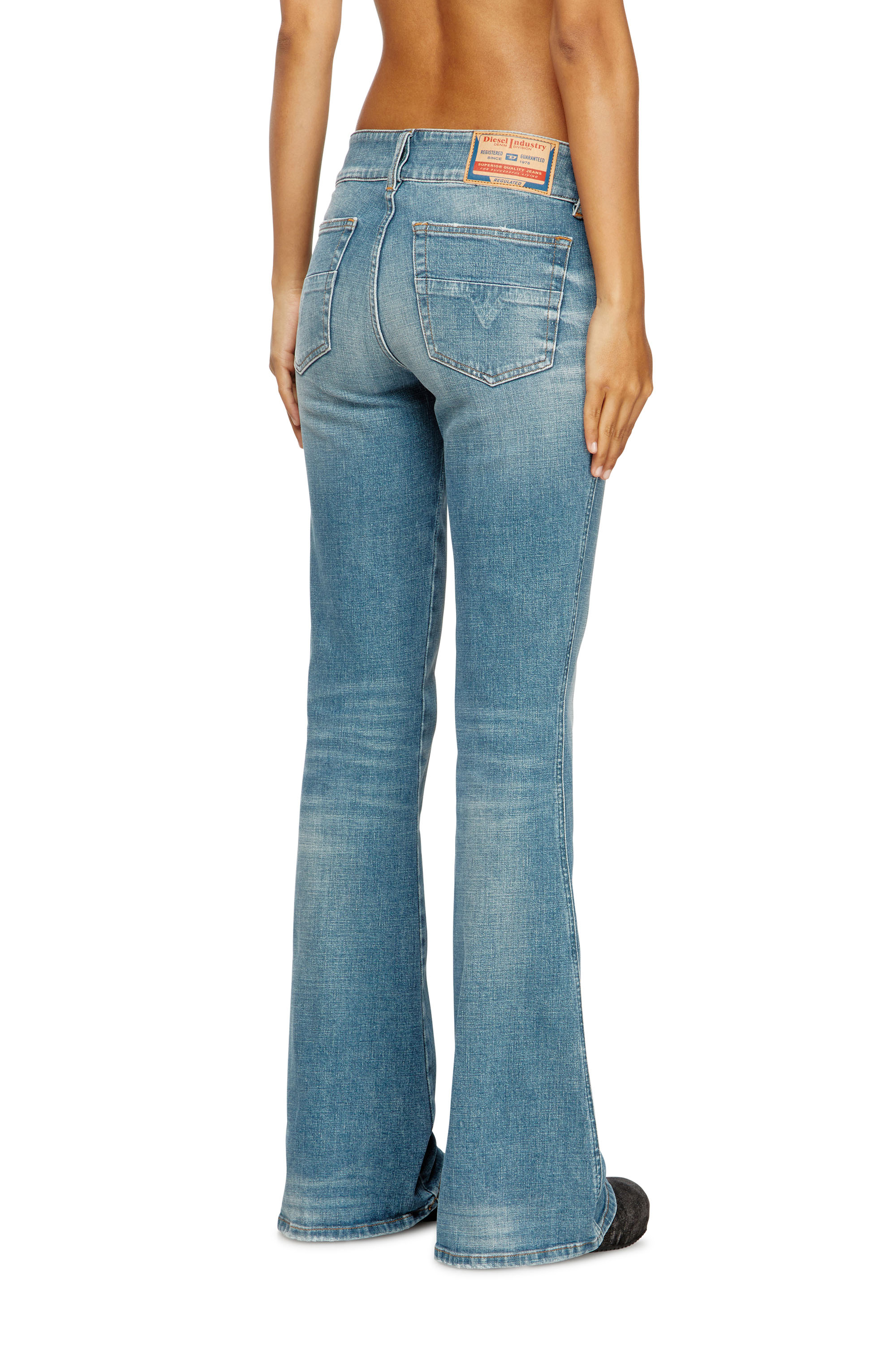 Diesel - Female's Bootcut Jeans D-Hush 09M58, ミディアムブルー - 4