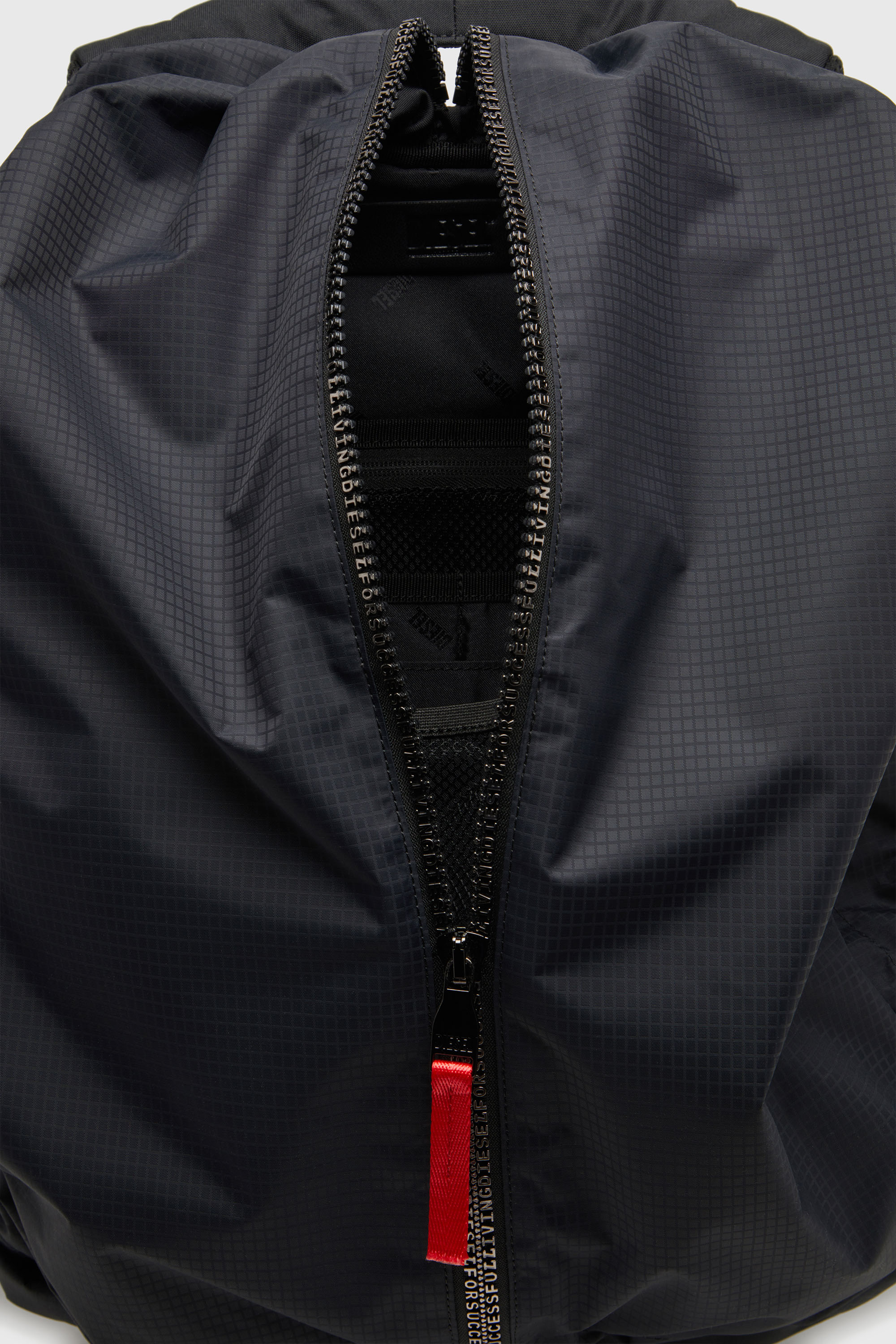 Diesel - ZIP-D BACKPACK X, Male's Zip-D-Backpack in check-jacquard shell in ブラック - 5