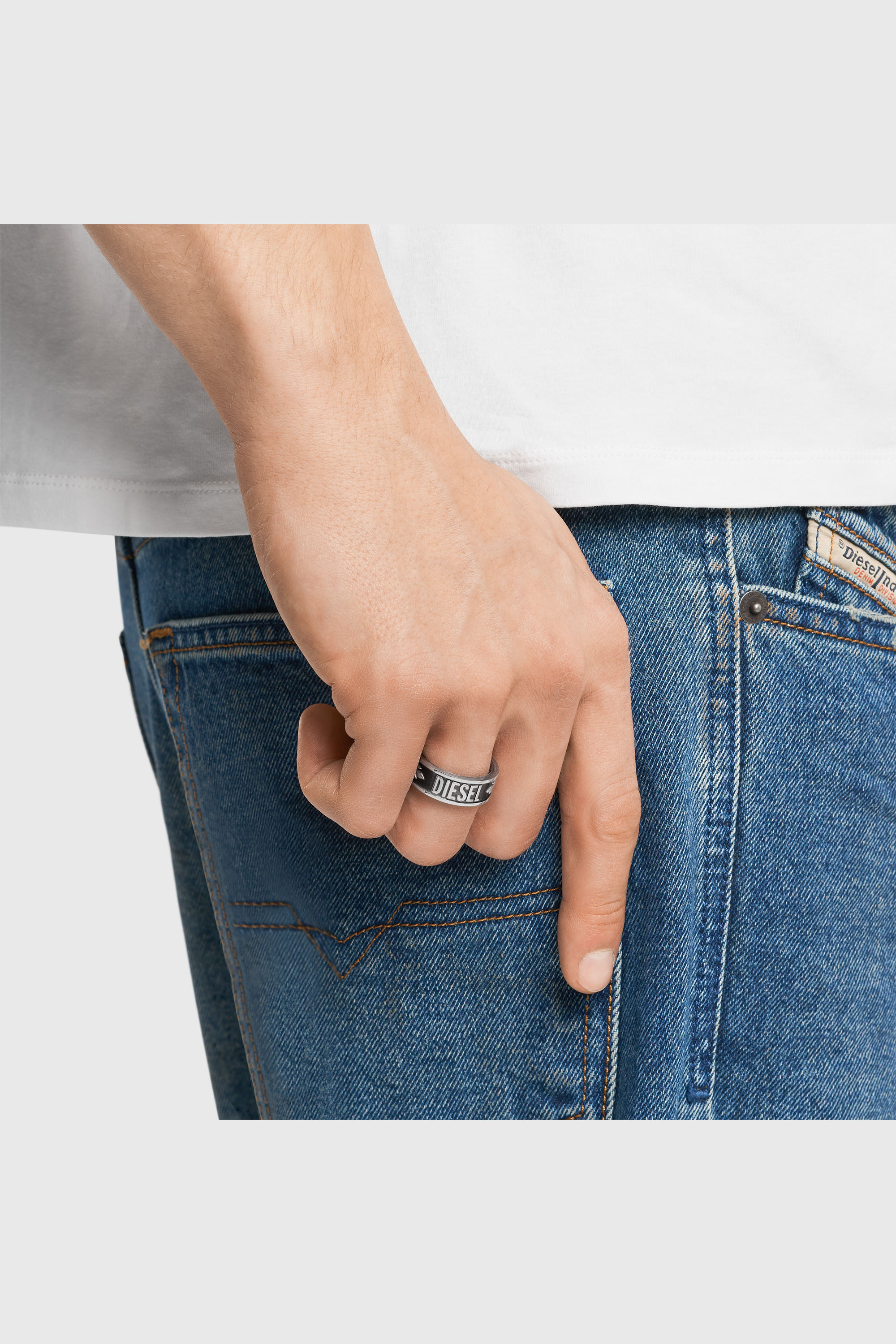 DX1108 DX110800DJW ジュエリー(MEN)|DIESEL(ディーゼル)公式