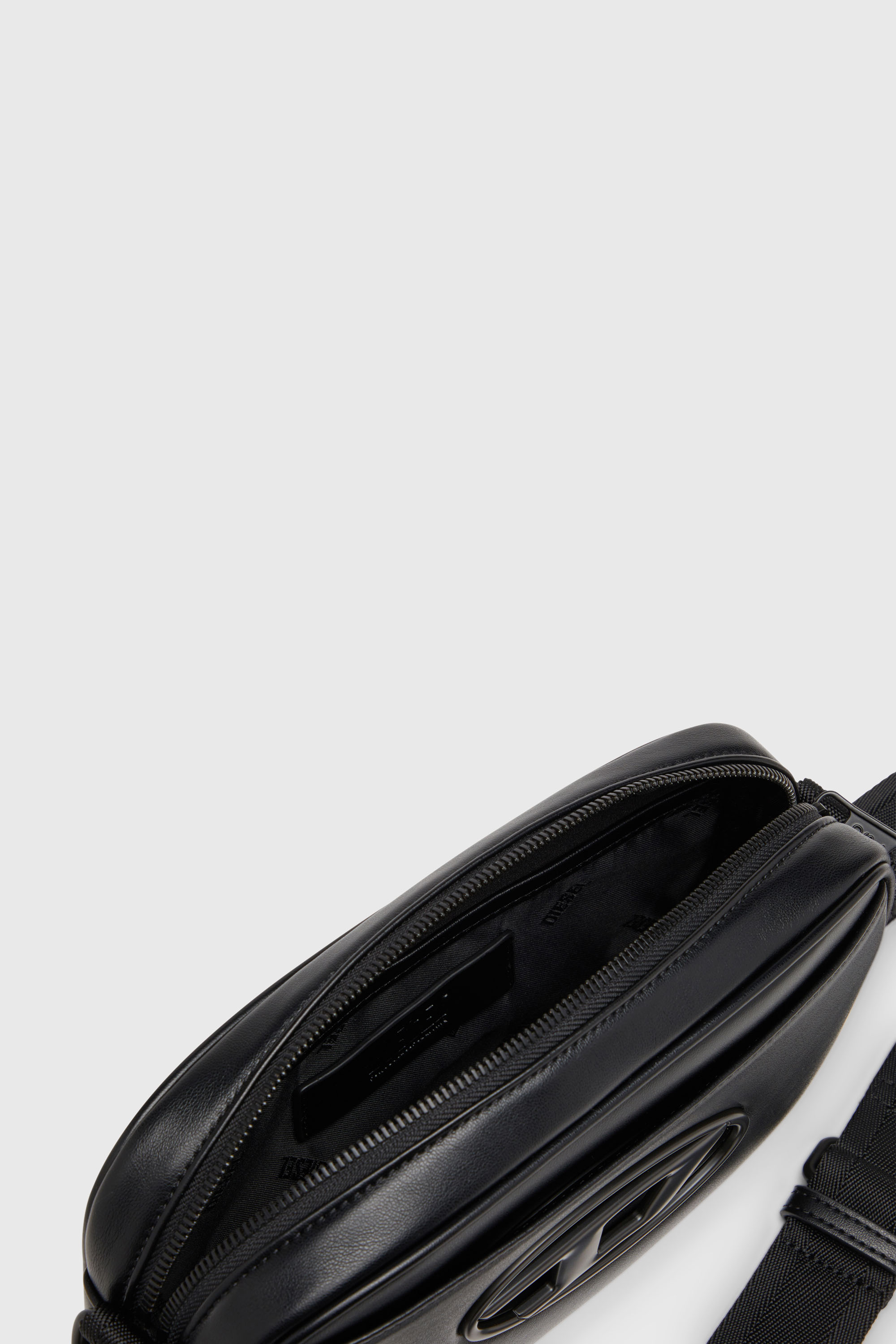 Diesel - HOLI-D CAMERA BAG, Male's カメラバッグ in ブラック - 4