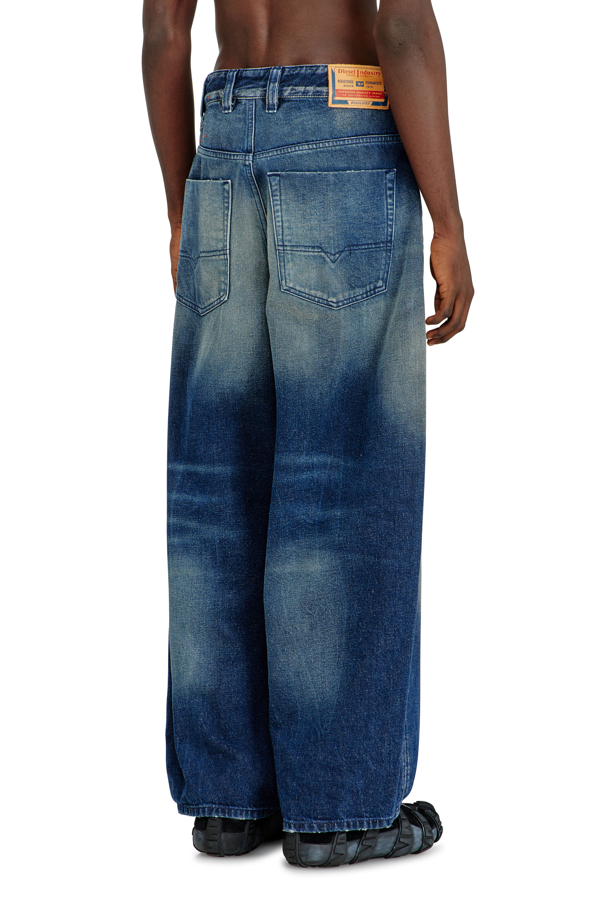 Diesel - Unisex's Relaxed Jeans 1997 D-Enim 007DQ, ダークブルー - 4
