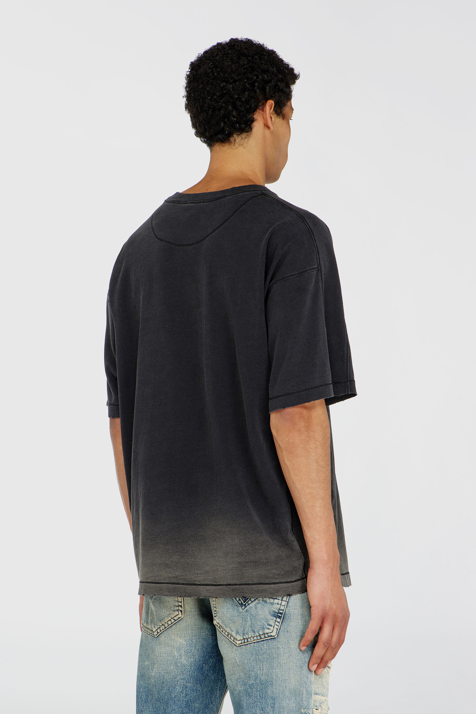 Diesel - T-CROX, Male's Tシャツ in ブラック - 4