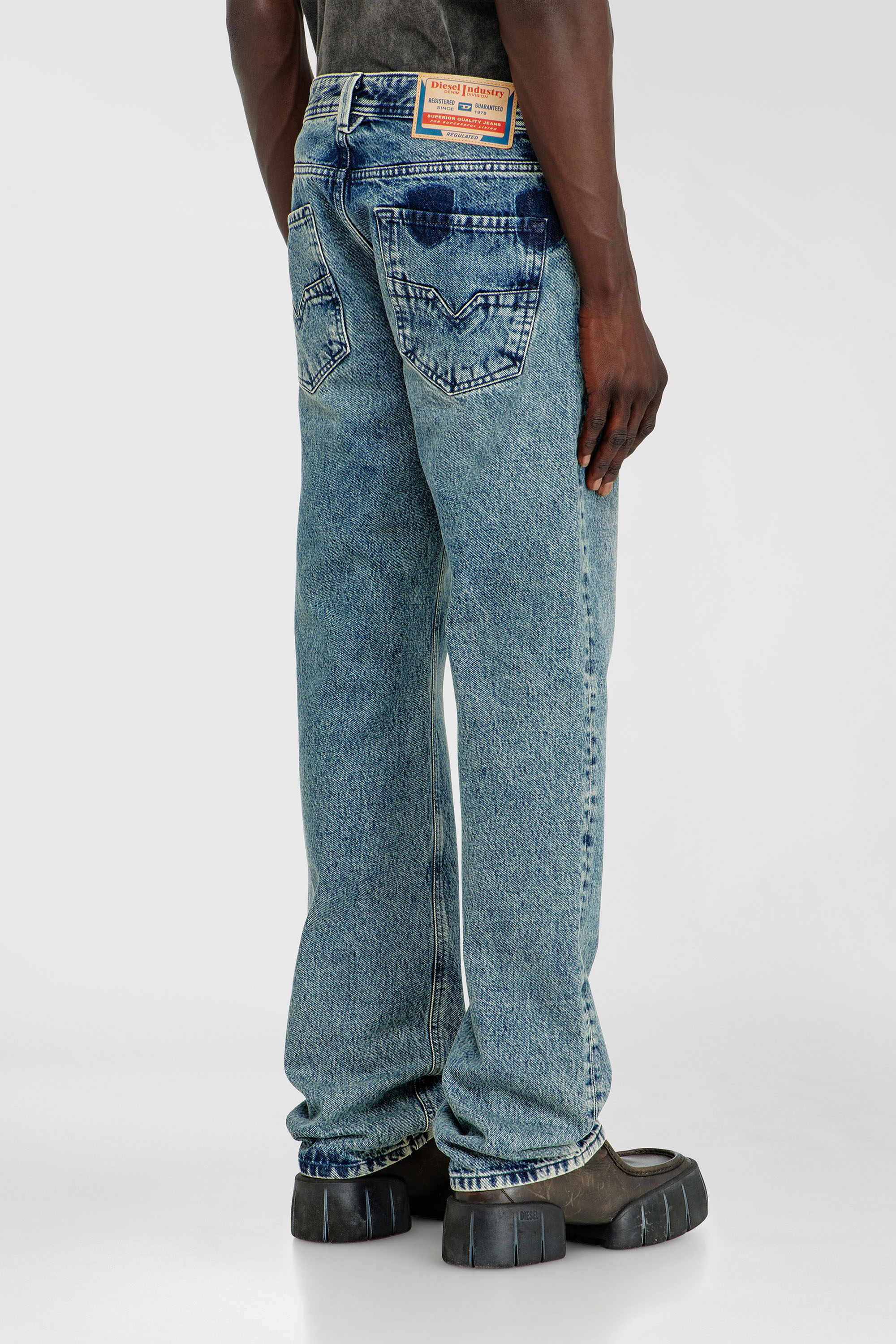 Diesel - Male's Regular Jeans 1985 Larkee 0IFBV, ミディアムブルー - 6