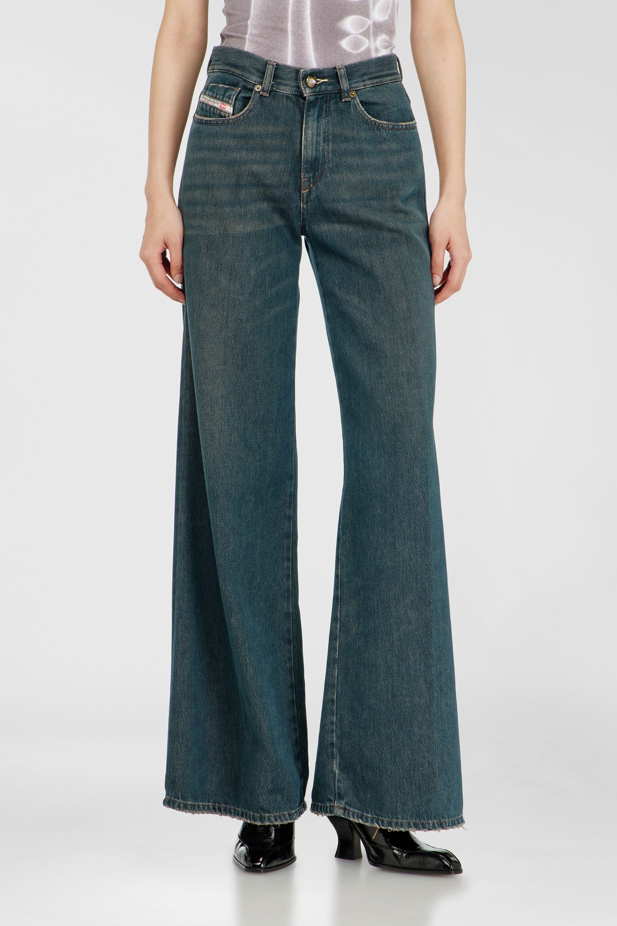 Diesel - Female's Flare Jeans 1978 D-Akemi 09P83, ダークブルー - 1