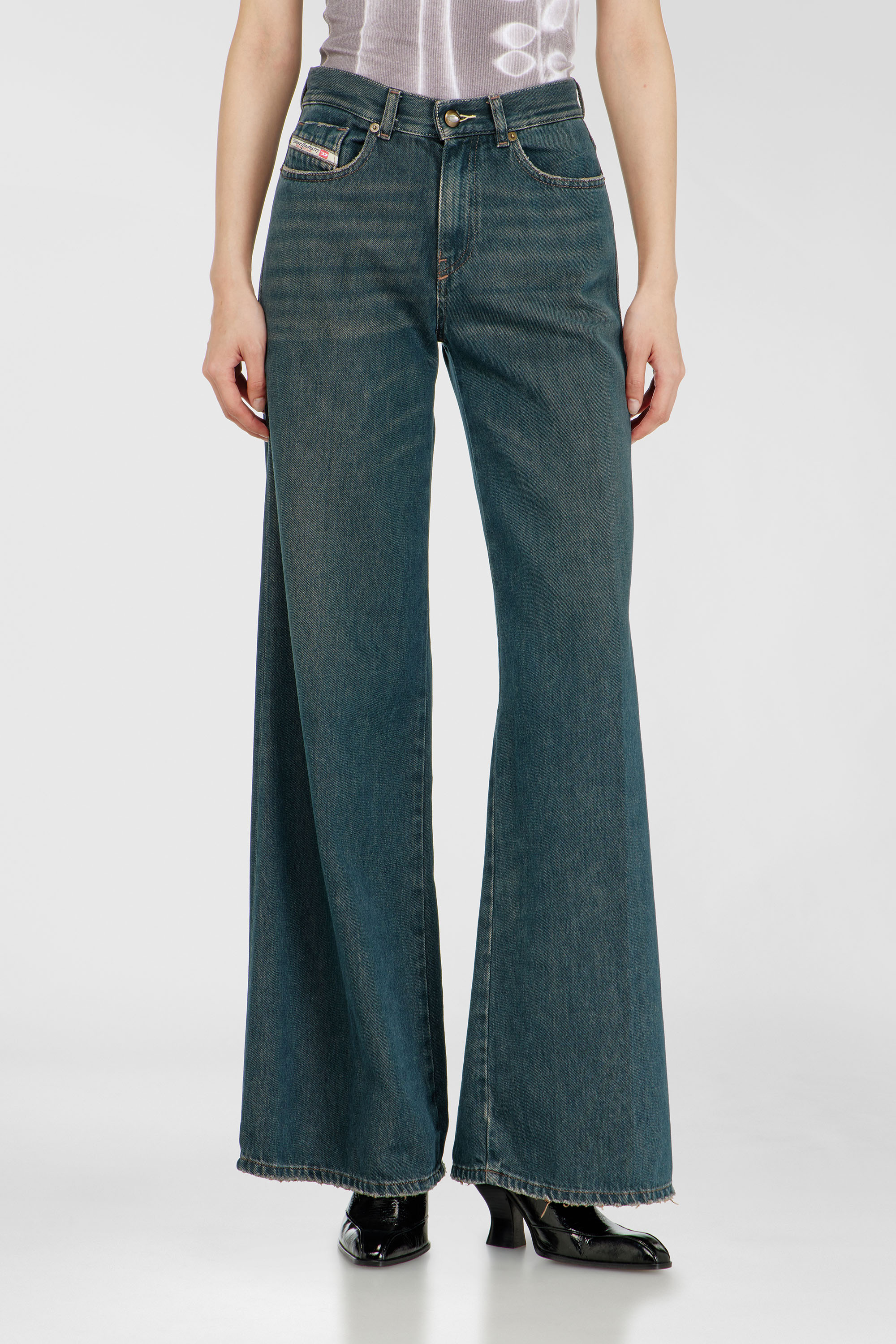 Diesel - Female's Flare Jeans 1978 D-Akemi 09P83, ダークブルー - 4