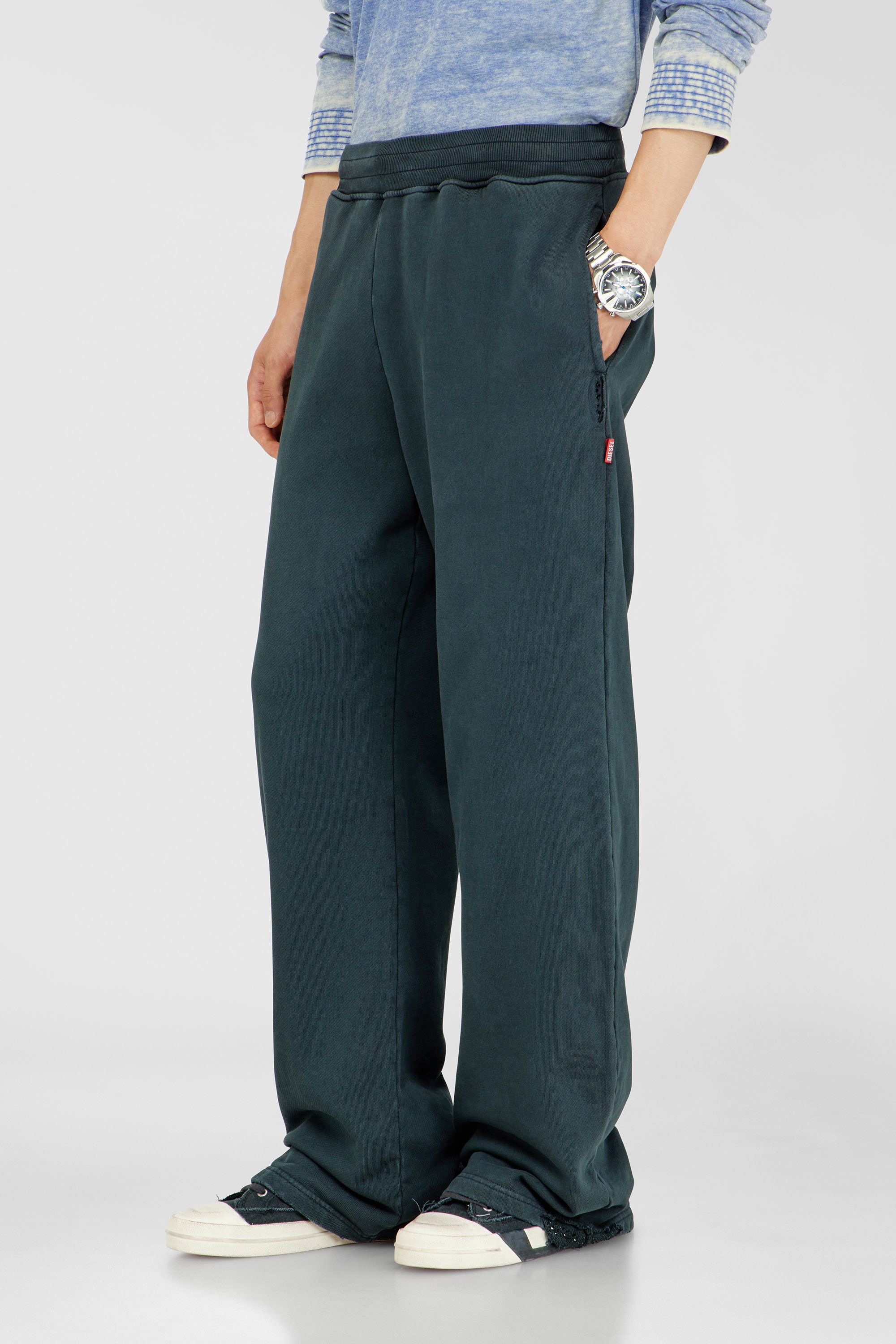 Diesel - P-MARTAINS-CRYSTALS, Male's スウェットパンツ in ダークグリーン - 1