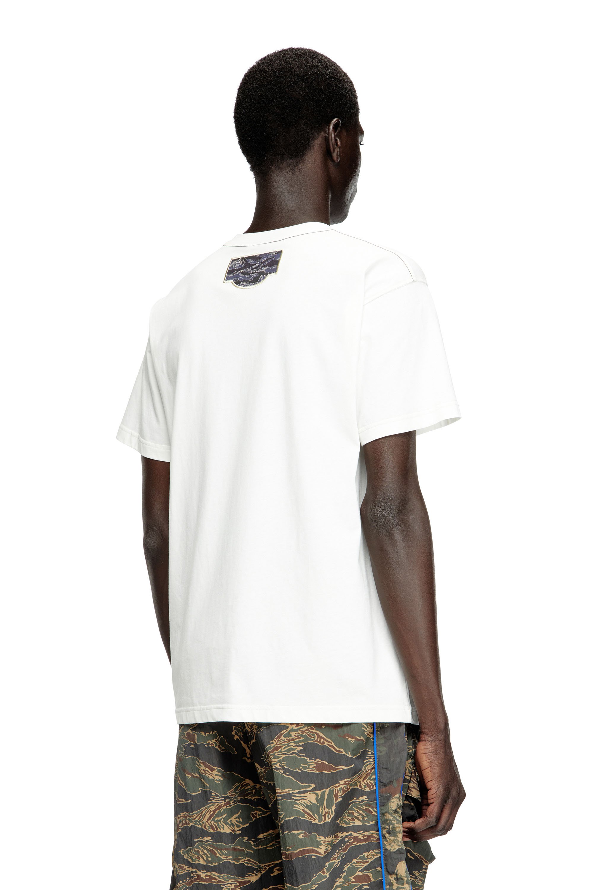 Diesel - T-NORM-T3, Male's T-shirt with camo logo patch in ホワイト - 4