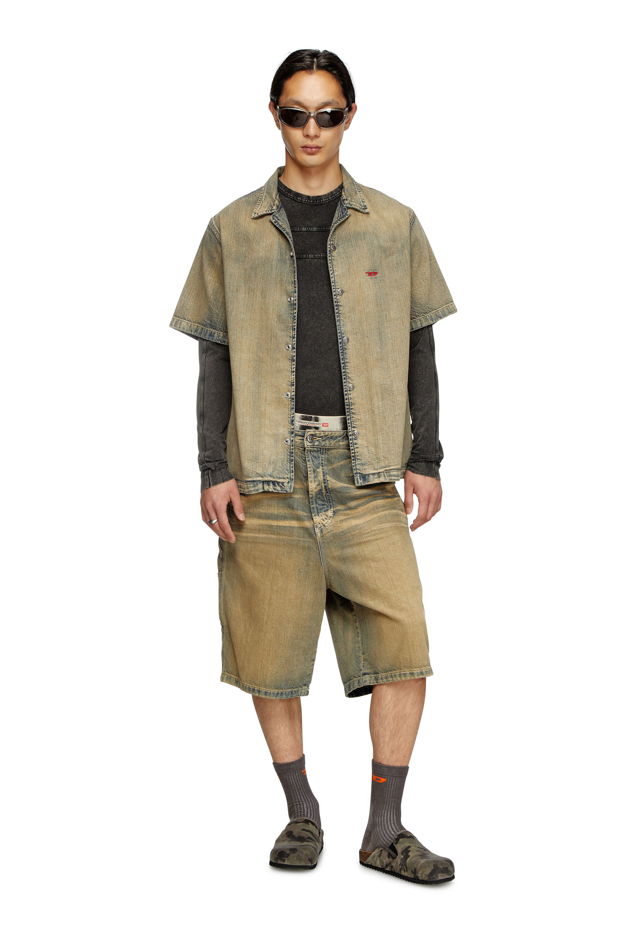 Diesel - D-LIVERY-SHORT, Male's Utility shorts in gold-brush denim in ブラウン/ブルー - 1