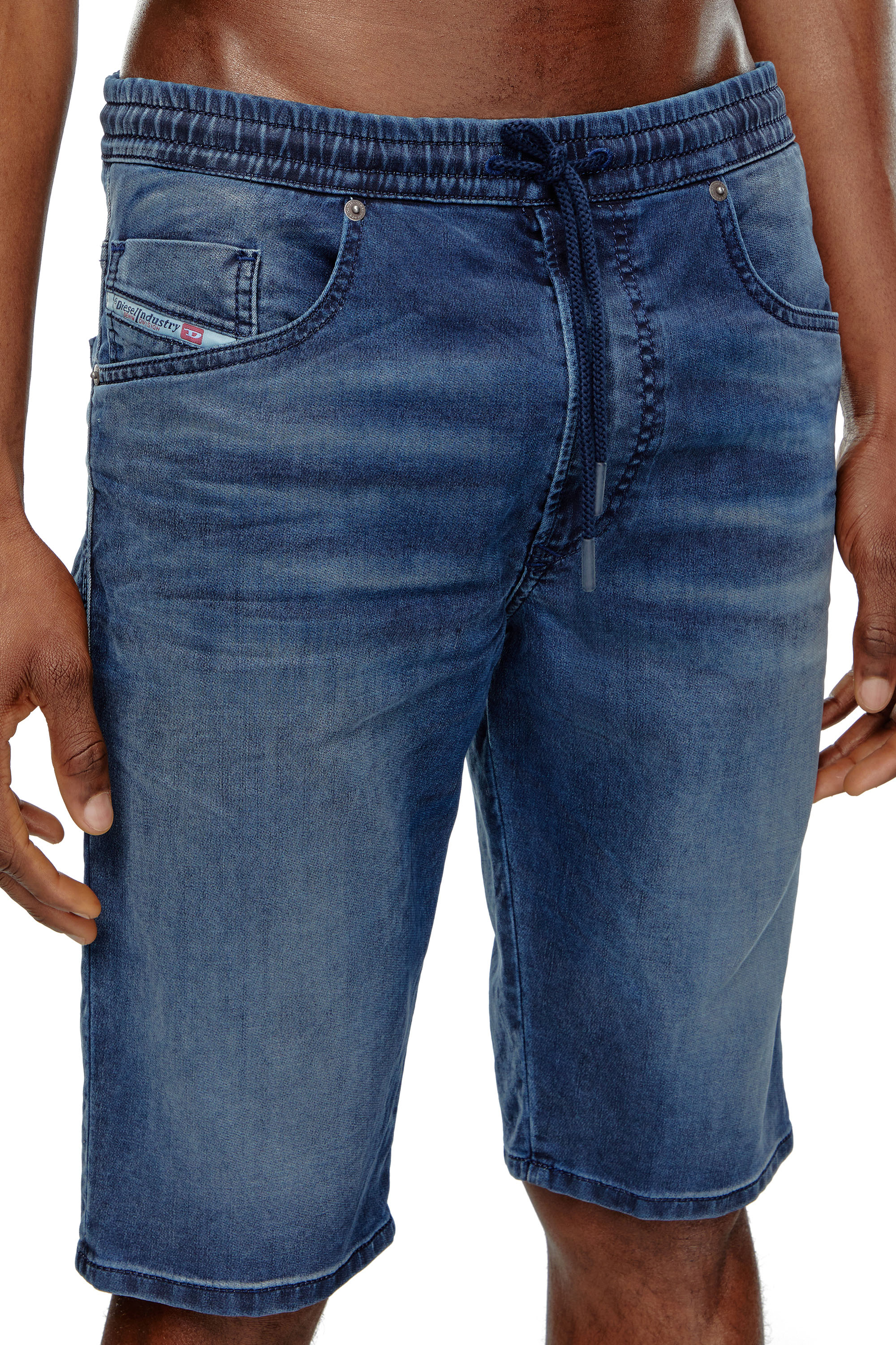 Diesel - 2033 D-KROOLEY-SHORT JOGG, Male's Chino shorts in JoggJeans in ミディアムブルー - 5