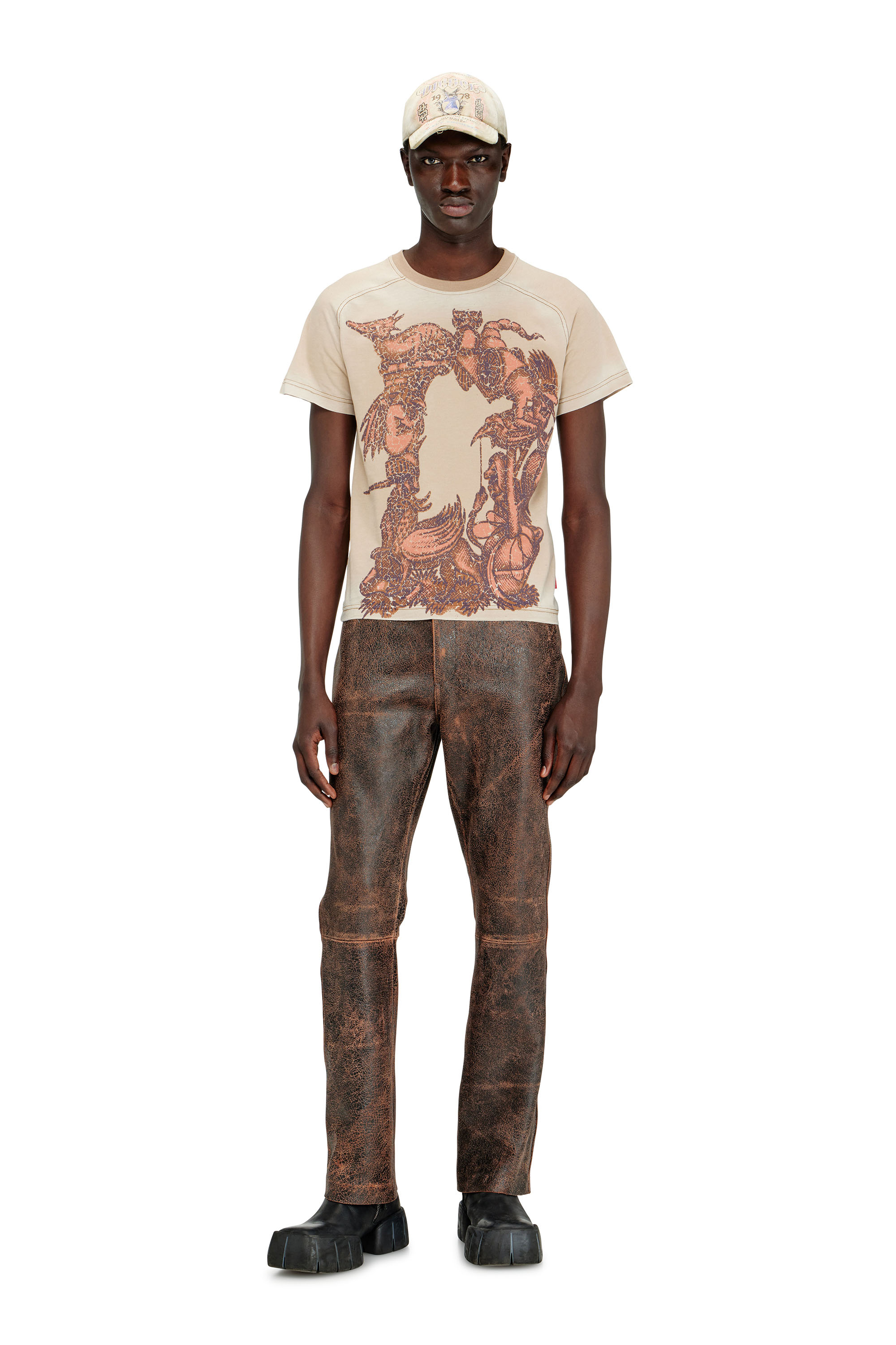 Diesel - T-LOJA, Male's Faded T-shirt with graphic motif in ライトブラウン - 1