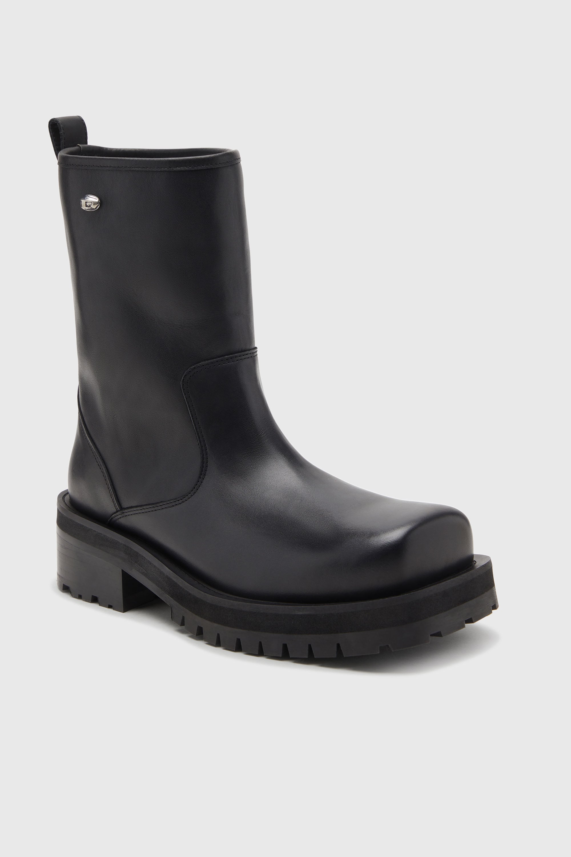 DIESELの「D-THROUPER」シリーズのレザーショートブーツ D-TEXAN BK ショートブーツ｜ブラック｜メンズ｜DIESEL