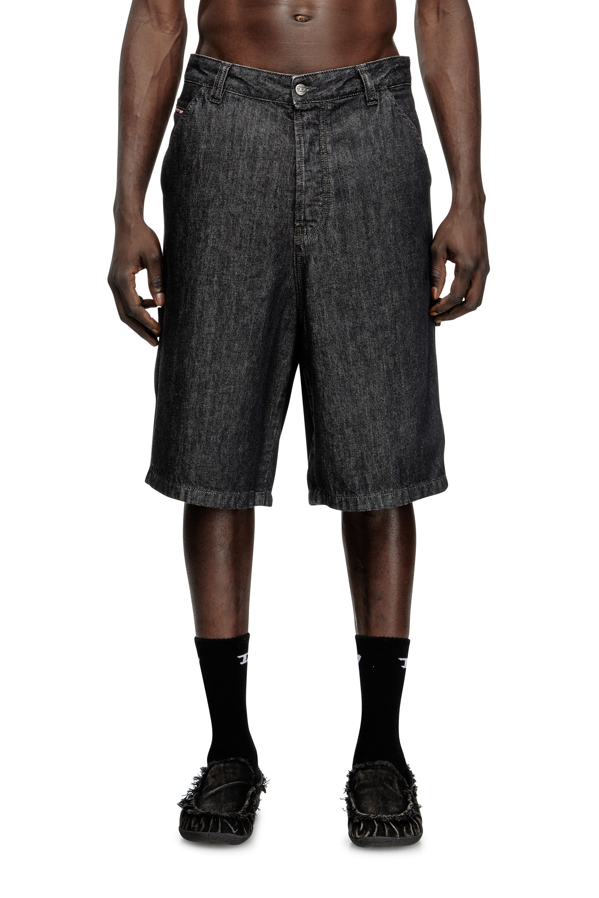 Diesel - D-LIVERY-W-SHORT, Male's Shorts in rinse-wash denim in ブラック/ダークグレー - 1