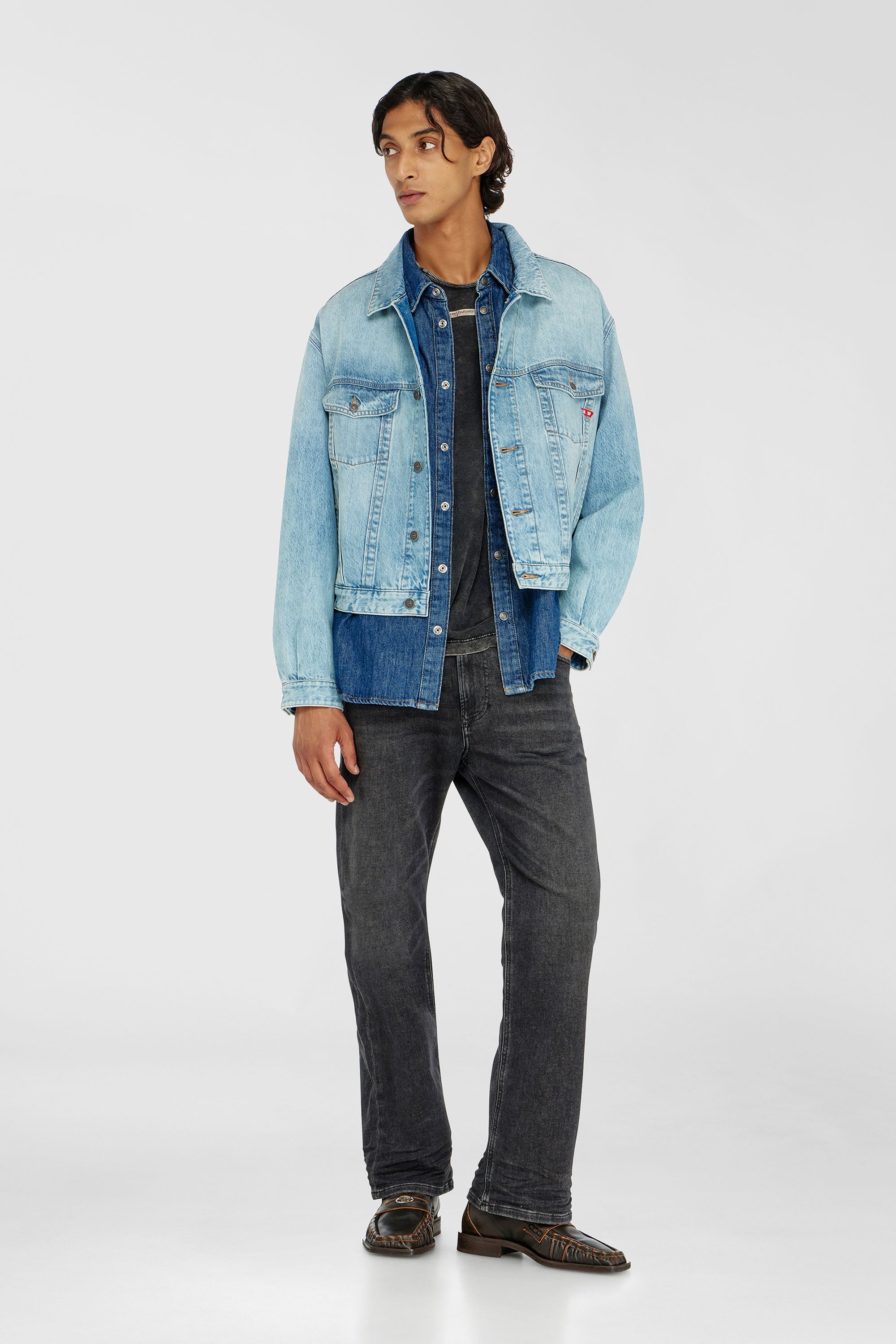 Diesel - Male's Relaxed 2080 D-Reel Joggjeans&reg; 09P92, ブラック/ダークグレー - 1