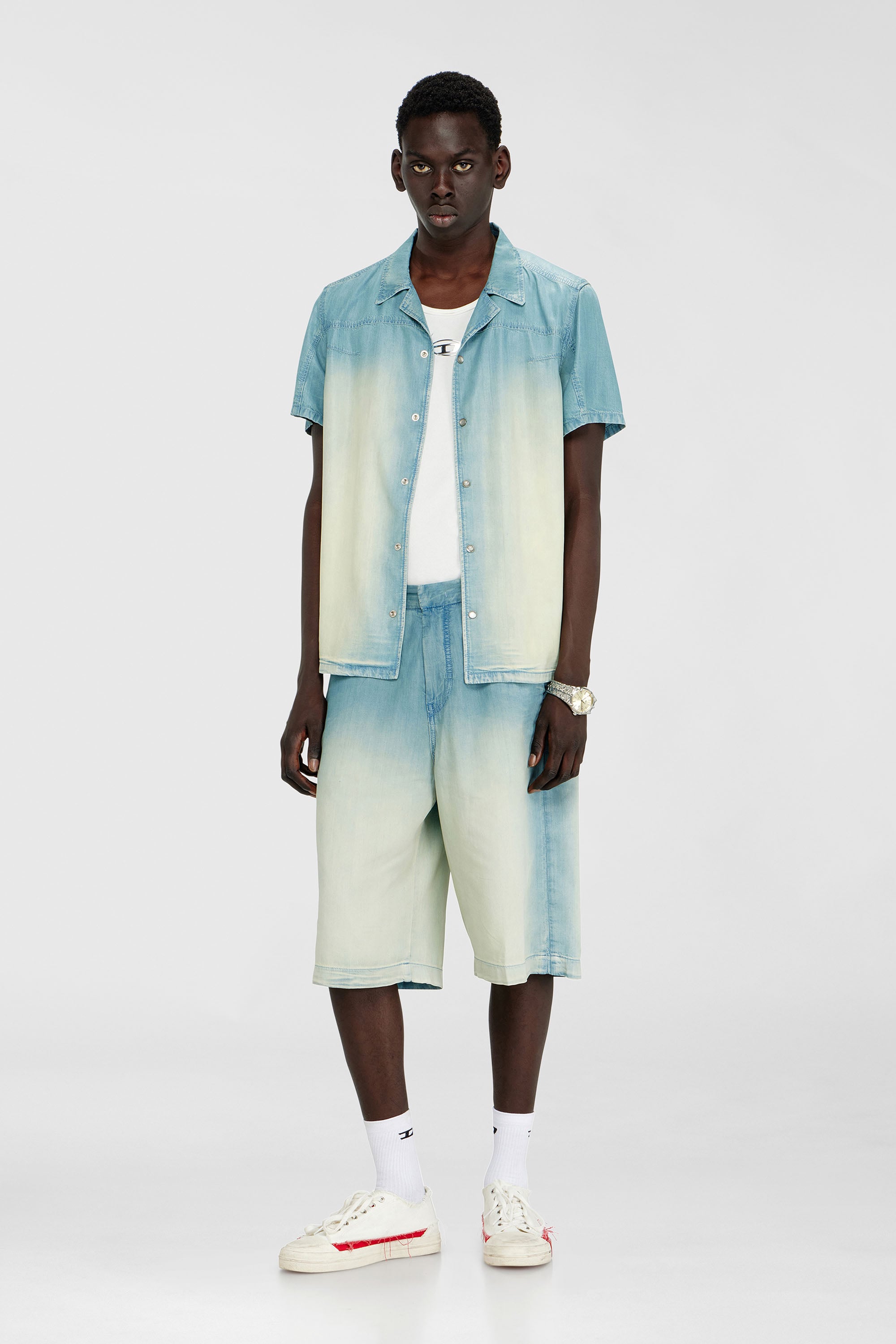 Diesel - D-TYLOR-SHORT-S, Male's デニムショートパンツ in ライトブルー - 1