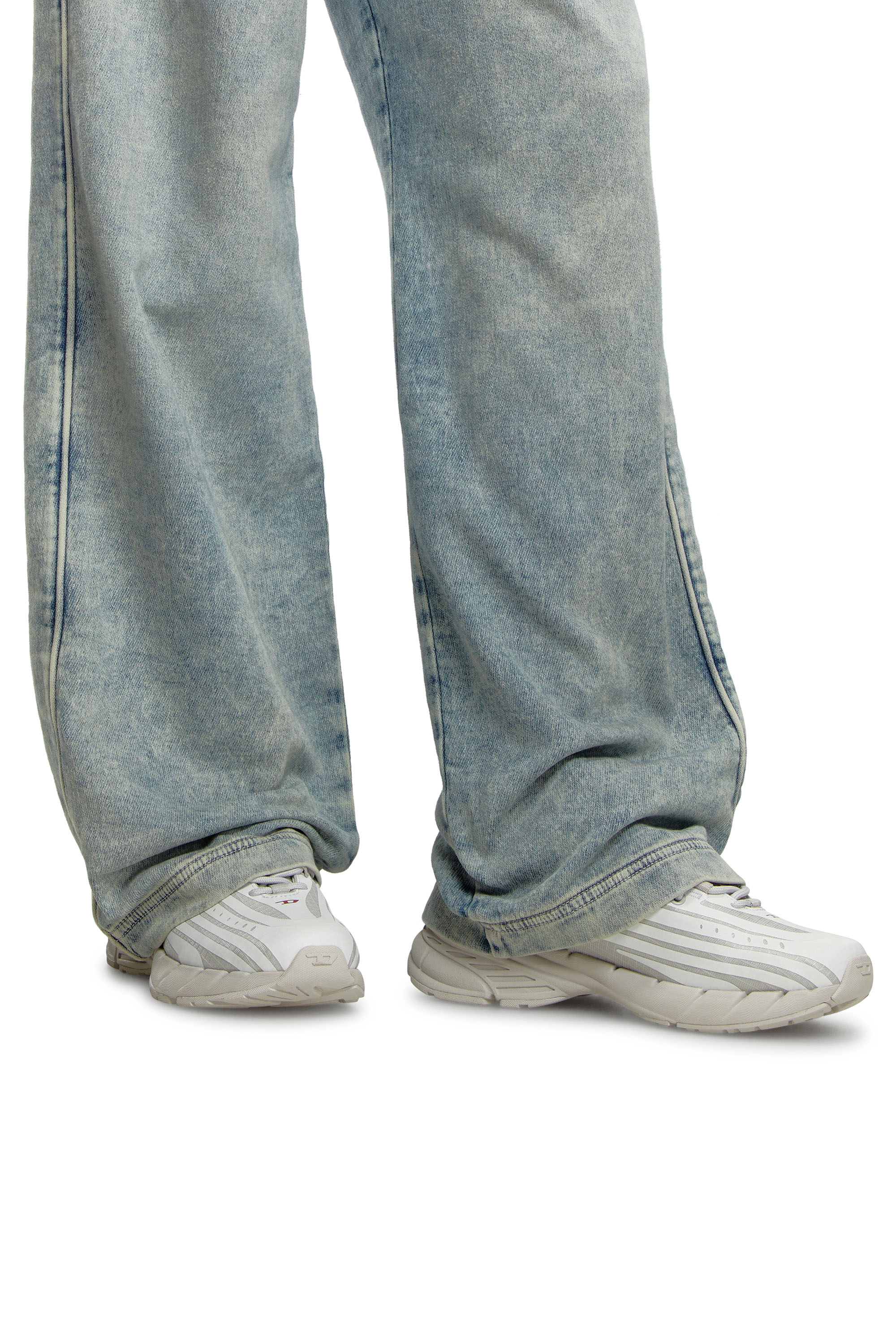 Diesel - D-AIRSPEED LOW W, Female's D-Airspeed Low-Striped sneakers in coated ripstop in ホワイト/グレー - 7