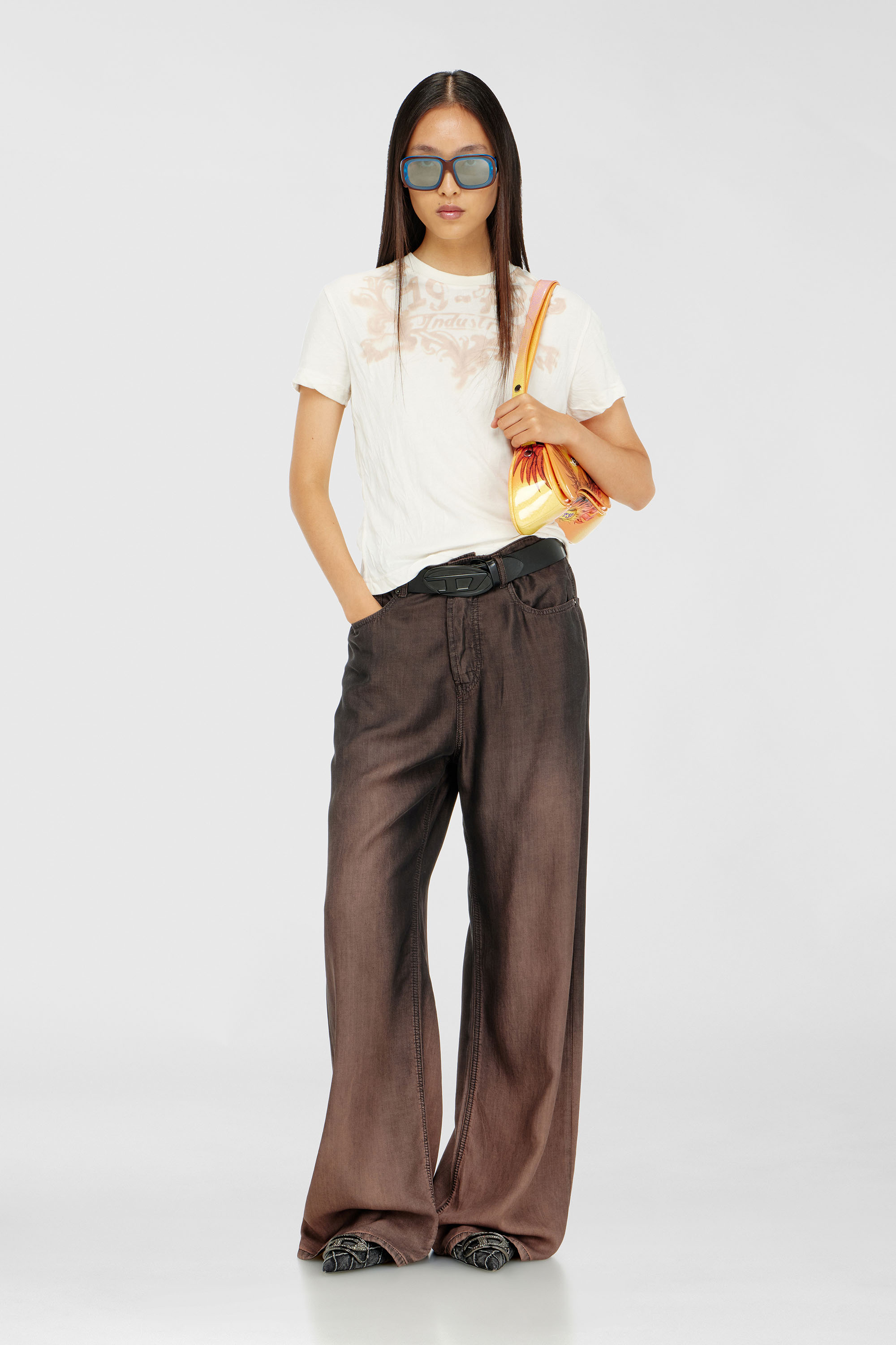 Diesel - T-ILA-AA5, Female's Tシャツ in ホワイト/ピンク - 2