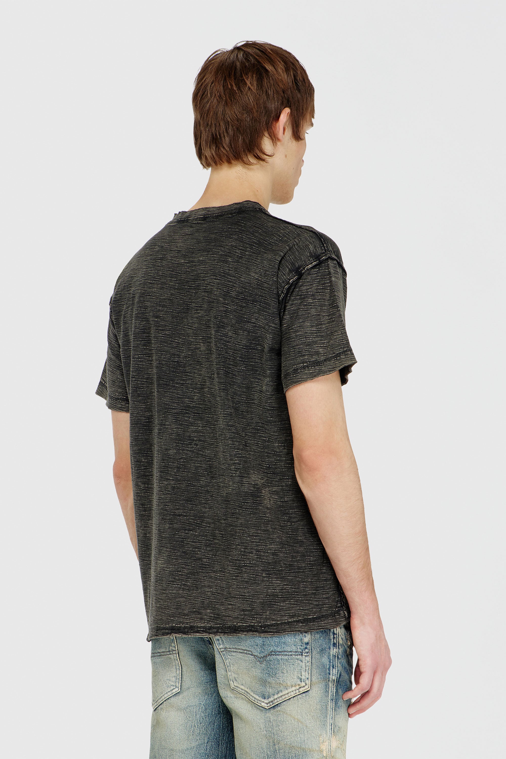Diesel - T-ARDY, Male's Tシャツ in ダークグレー - 4