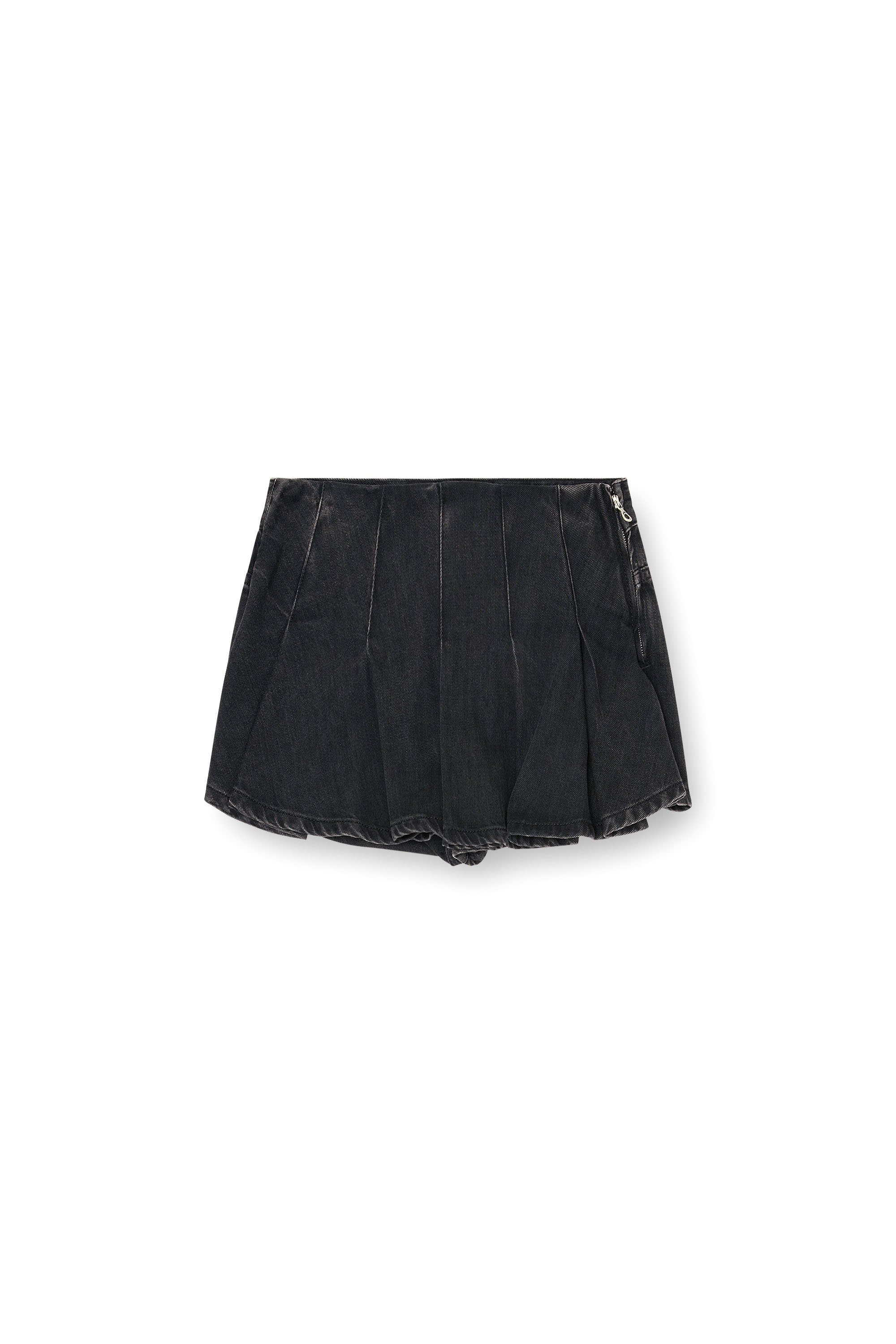 Diesel - DE-ROX, Female's Shorts in Tencel denim with pleated front in ブラック - 3