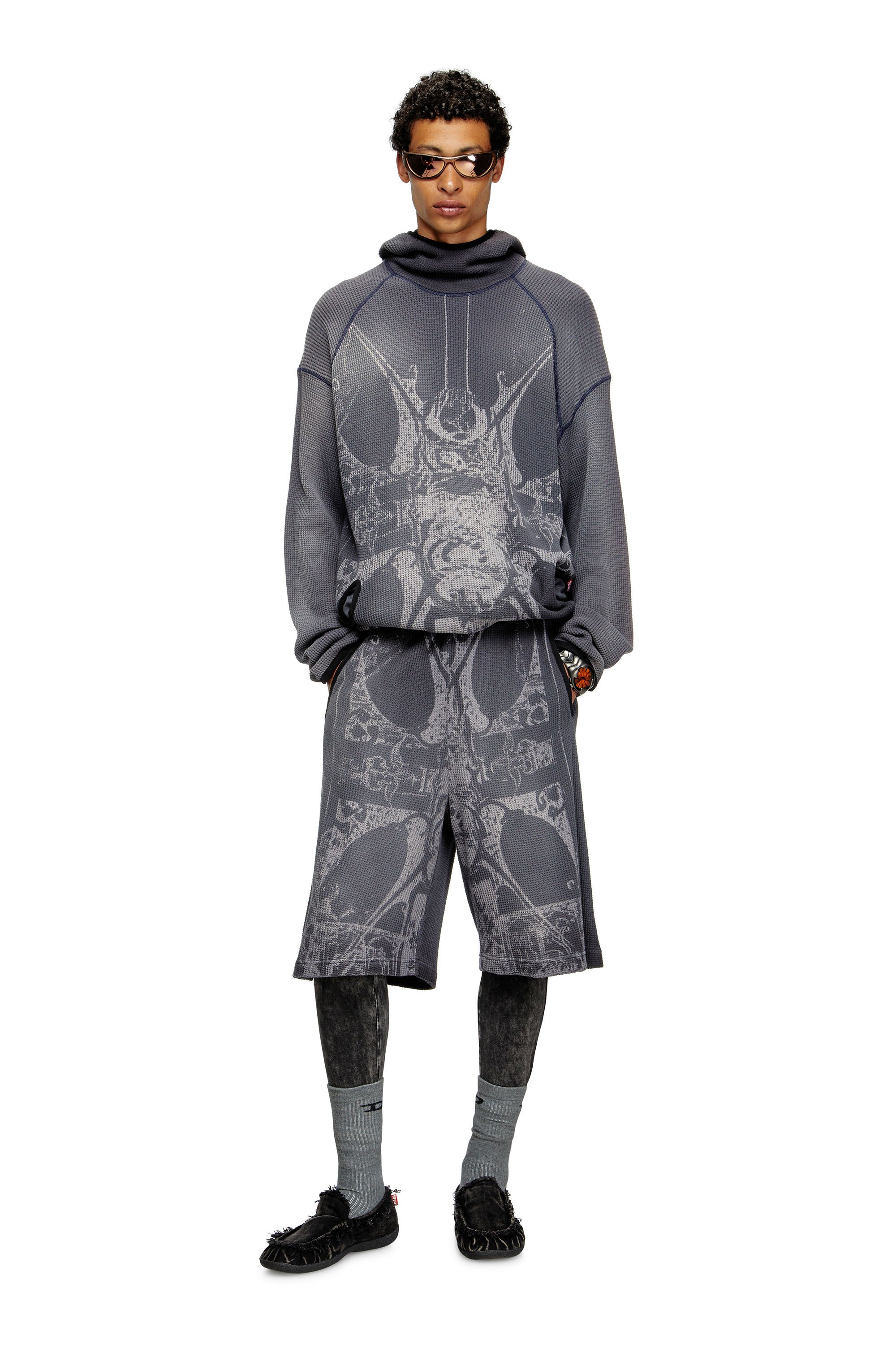 Diesel - P-WARKY-SHORT, Male's Waffle shorts with medieval print in ブラック - 2