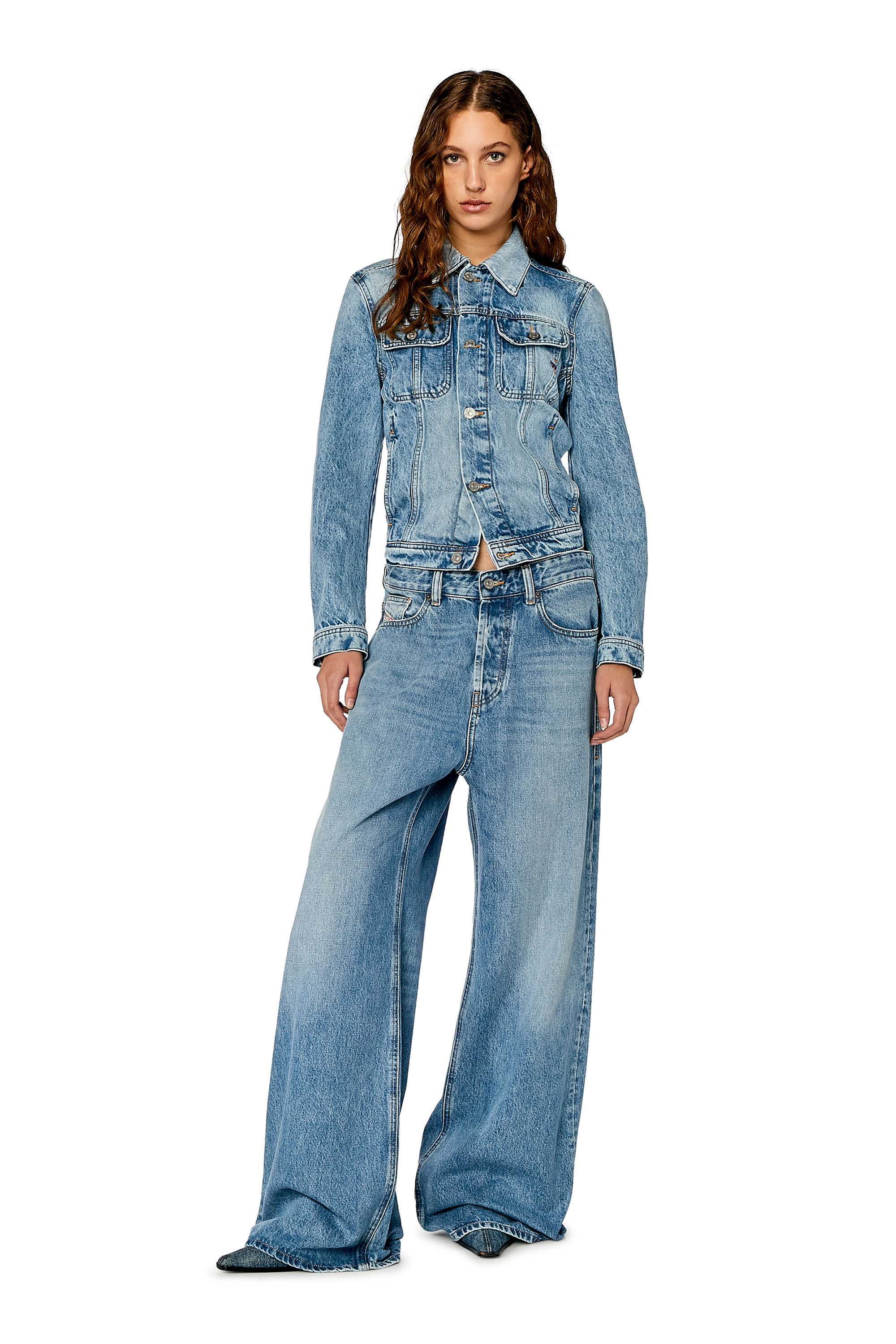 Diesel - DE-BONNY, Female's Trucker jacket in denim in ライトブルー - 1