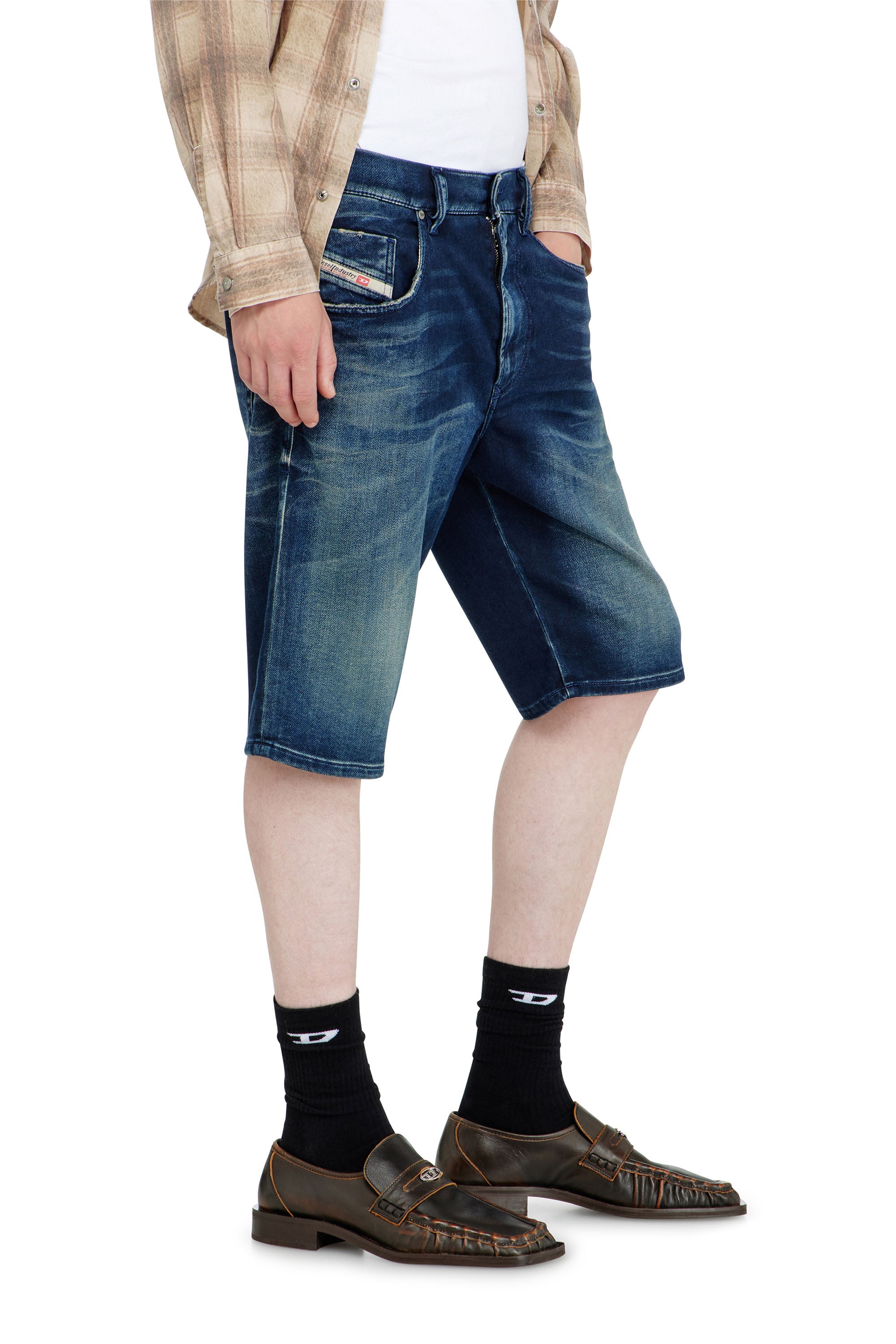 Diesel - 2033 D-KROOLEY-SHORT-BW JOGG, Male's ジョグ ショートパンツ in ダークブルー - 4