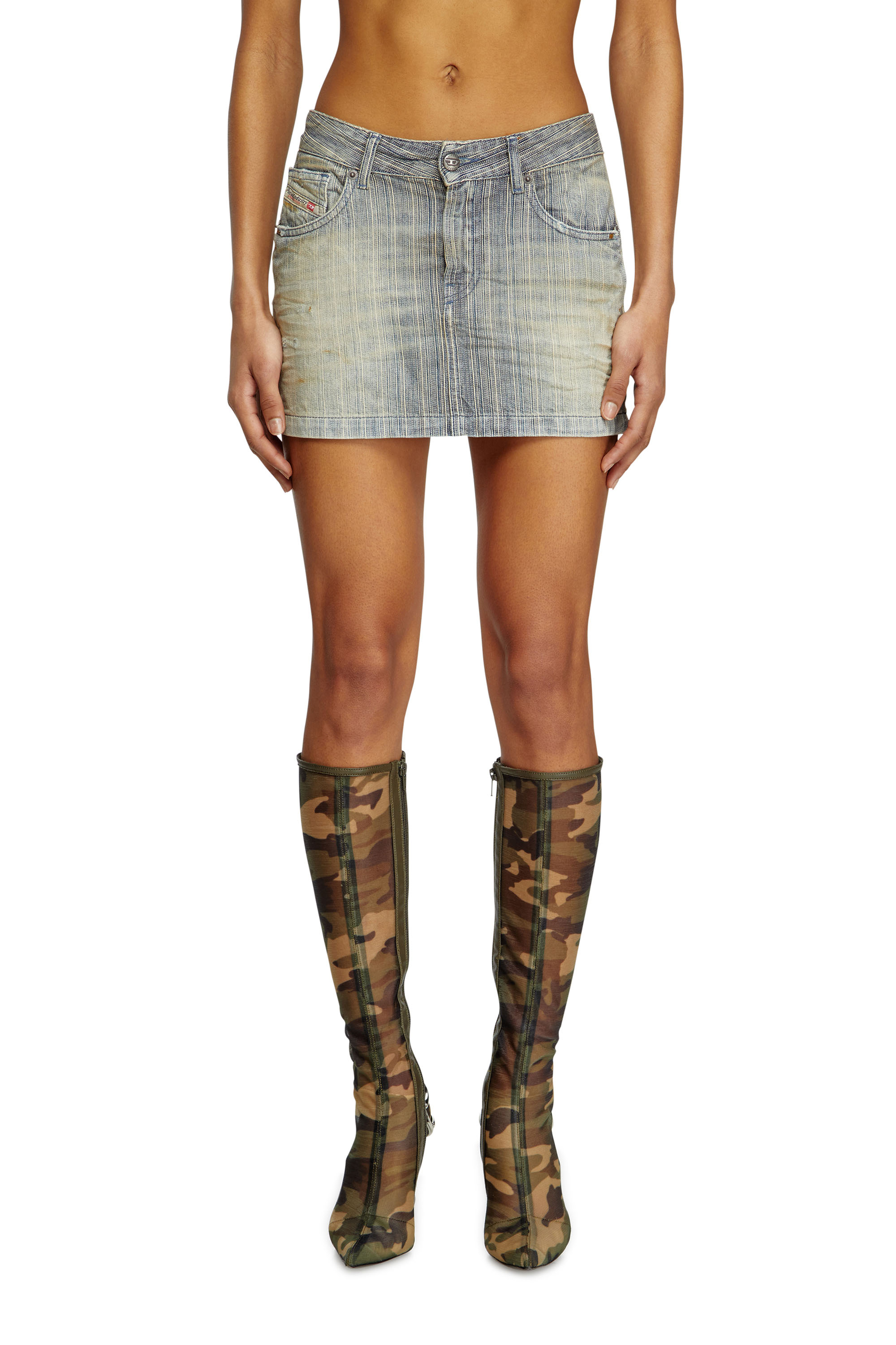 Diesel - DE-RON, Female's Mini skirt in striped indigo denim in ミディアムブルー - 3