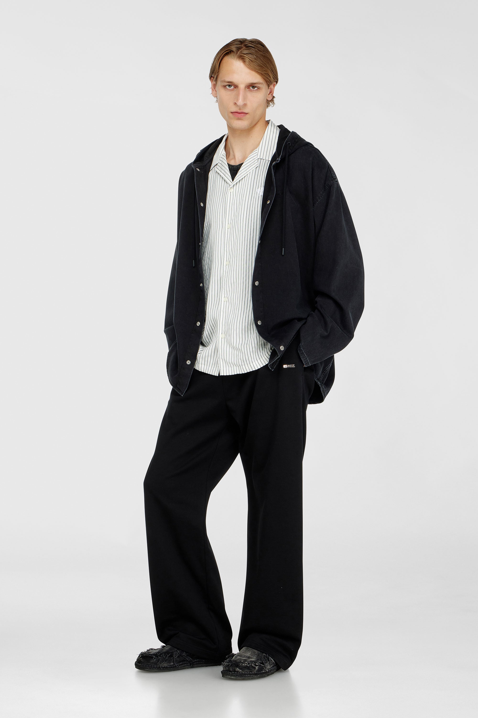 Diesel - P-MARTAINS-MET, Male's スウェットパンツ in ブラック - 1