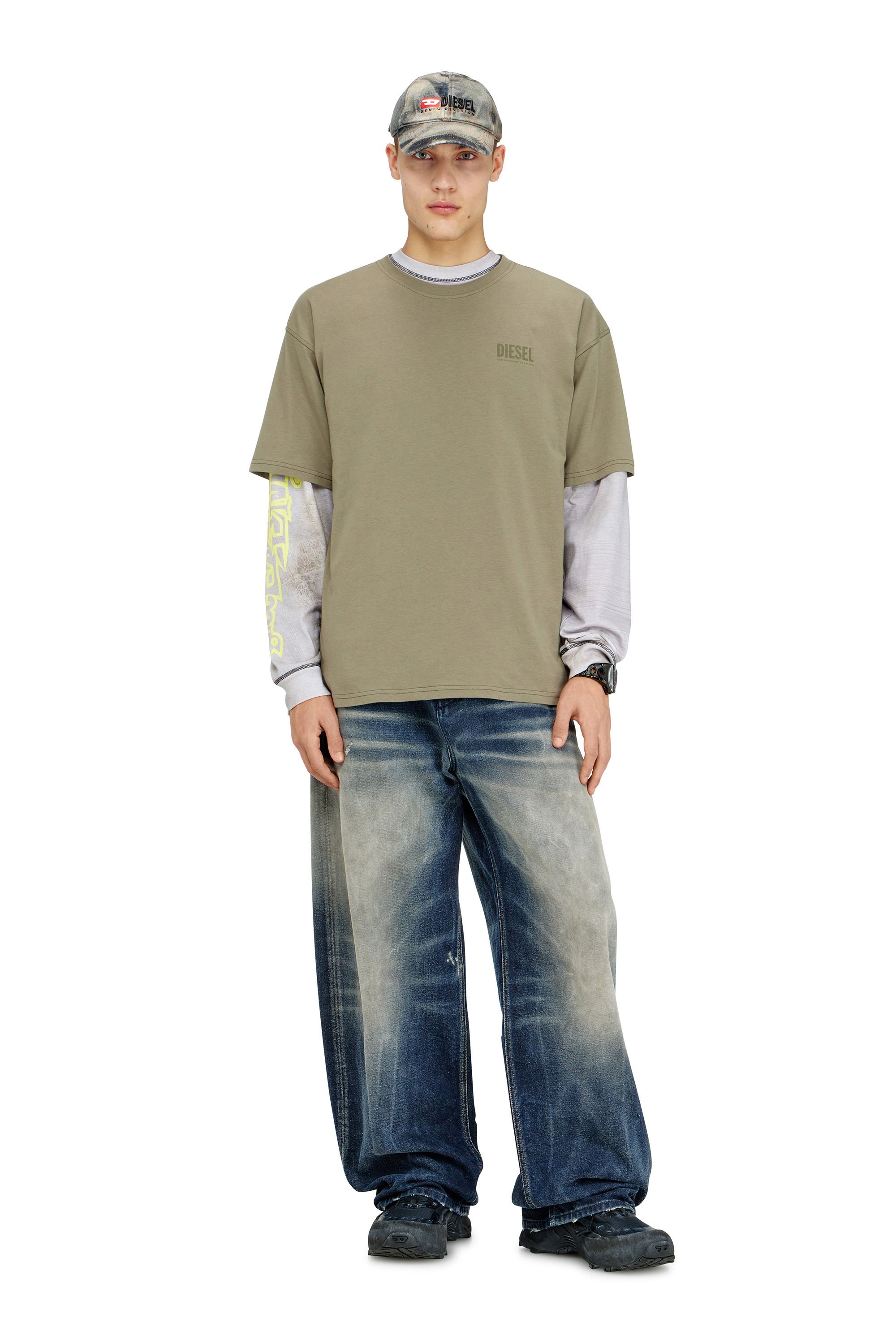 Diesel - T-BOXT-V8, Male's Relaxed T-shirt with back camo print in ミリタリーグリーン - 2