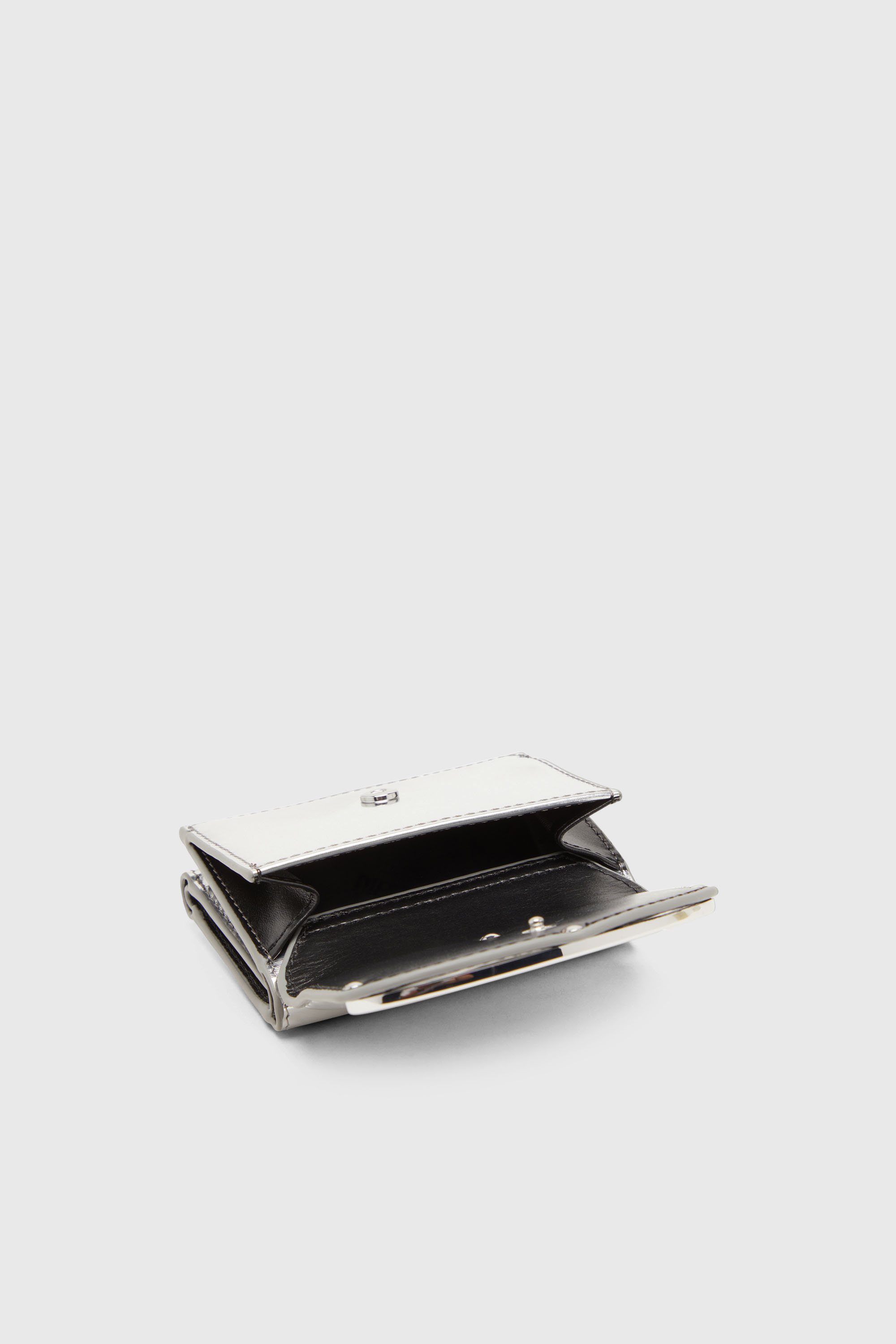 Diesel - 1DR TRI FOLD COIN XS II, Female's Tri-fold wallet in mirrored leather in シルバー - 4
