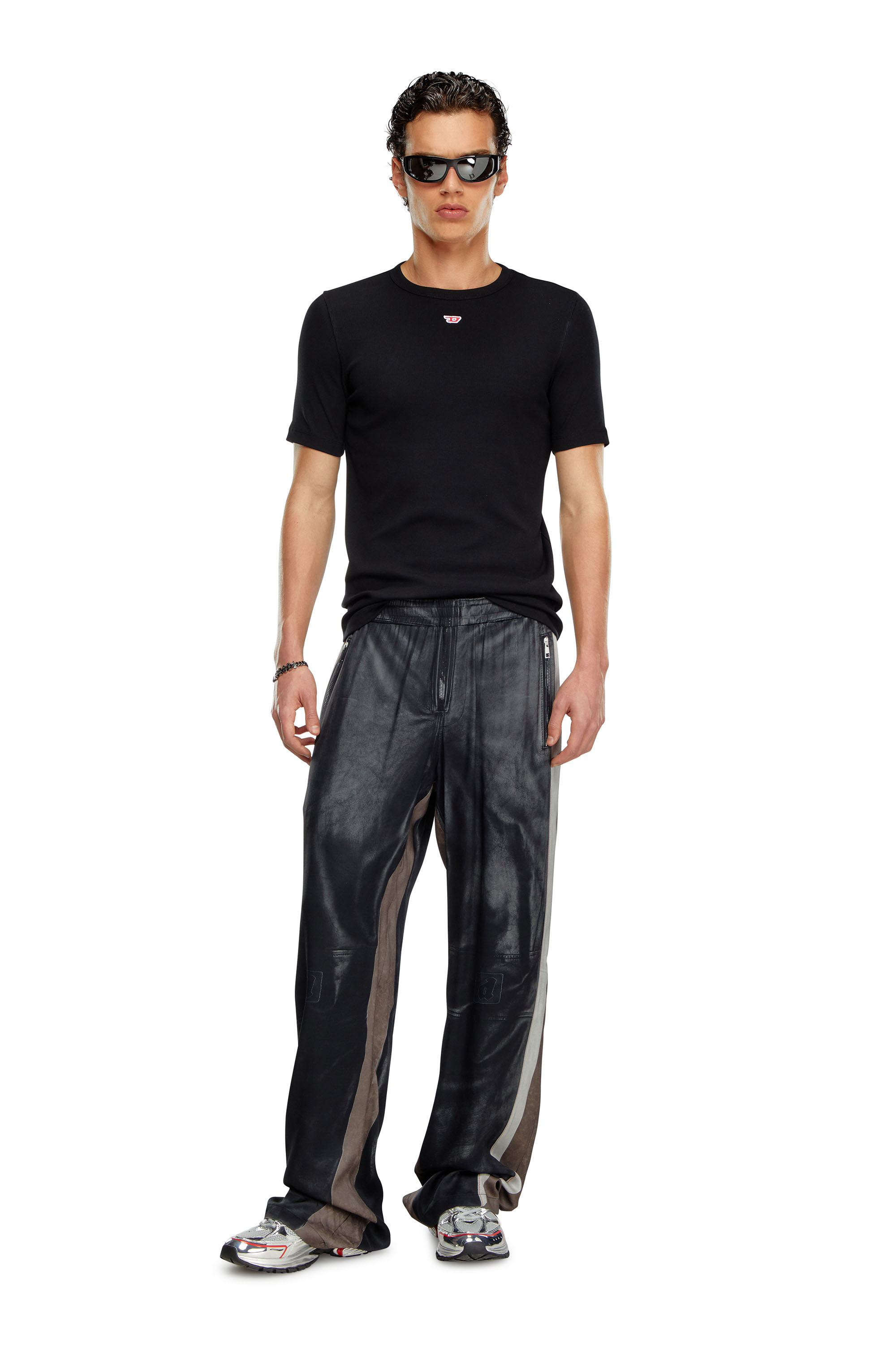 Diesel - D-RIBBER-N, Male's Tシャツアイコニックロゴスリムフィット in ブラック - 2
