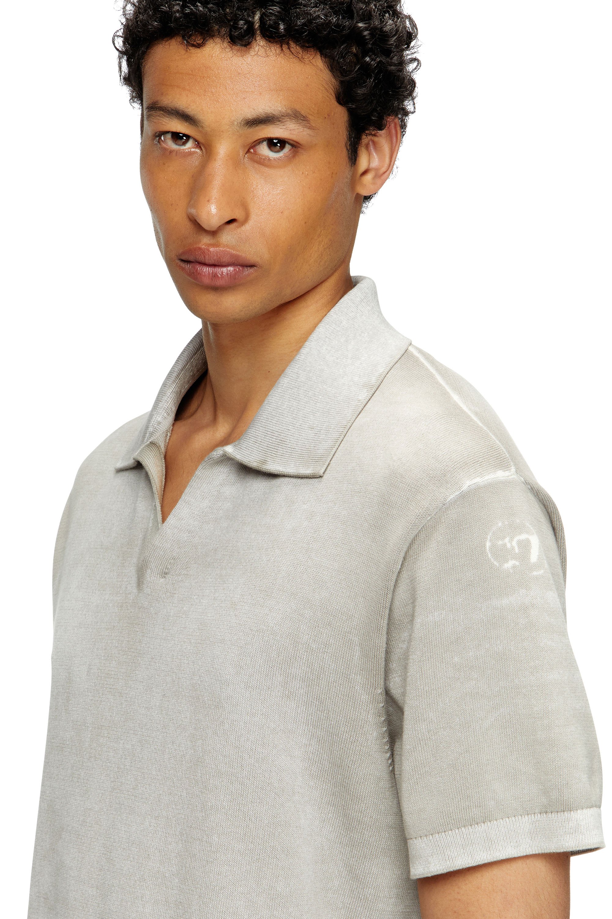 Diesel - K-LORENZO-SS, Male's Reverse-print short-sleeve polo jumper in グレー - 5