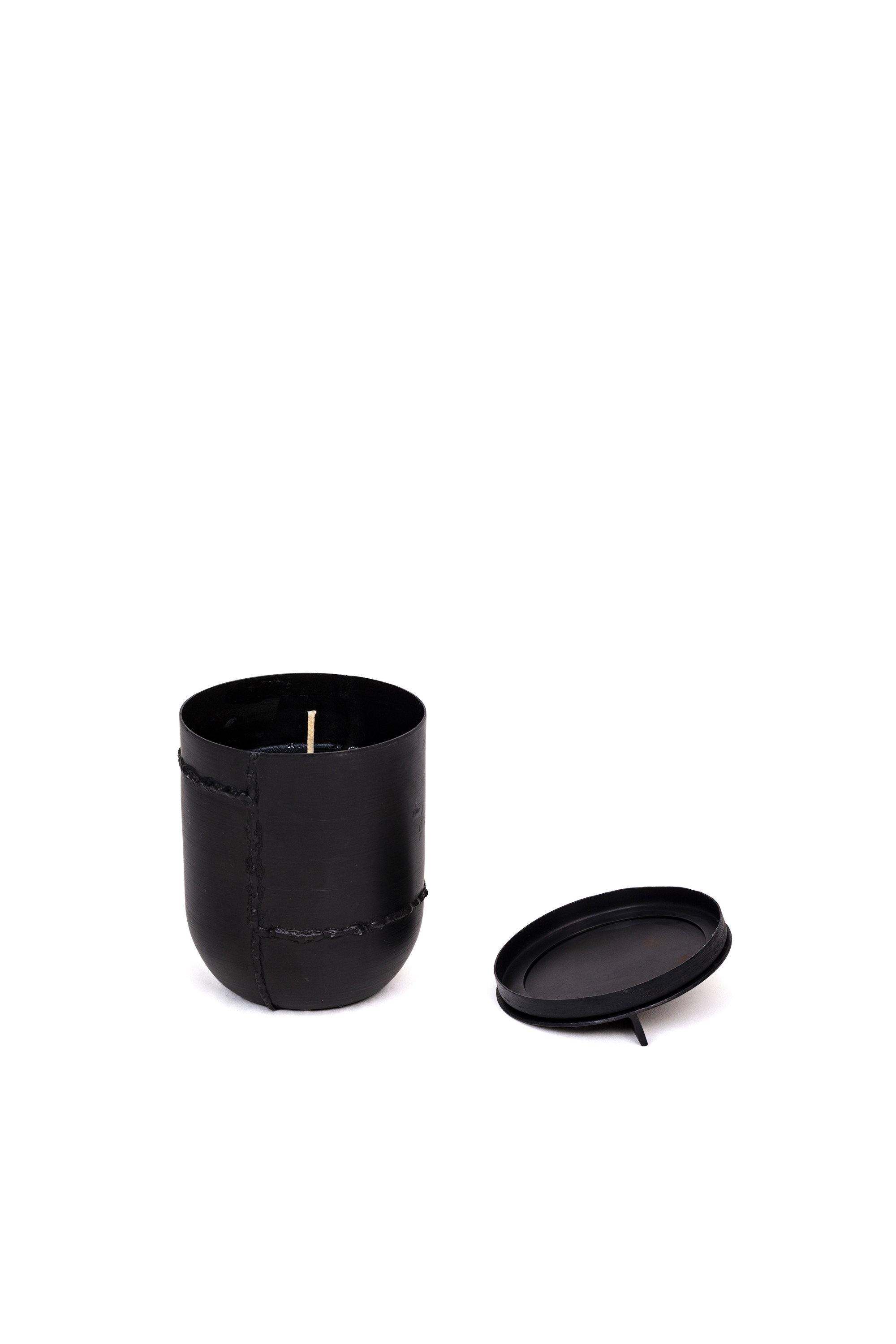 Diesel - 11161 HOME SCENTS, Unisex's Candle in metal jar "Diesel acier fumèe" in ブラック - 1