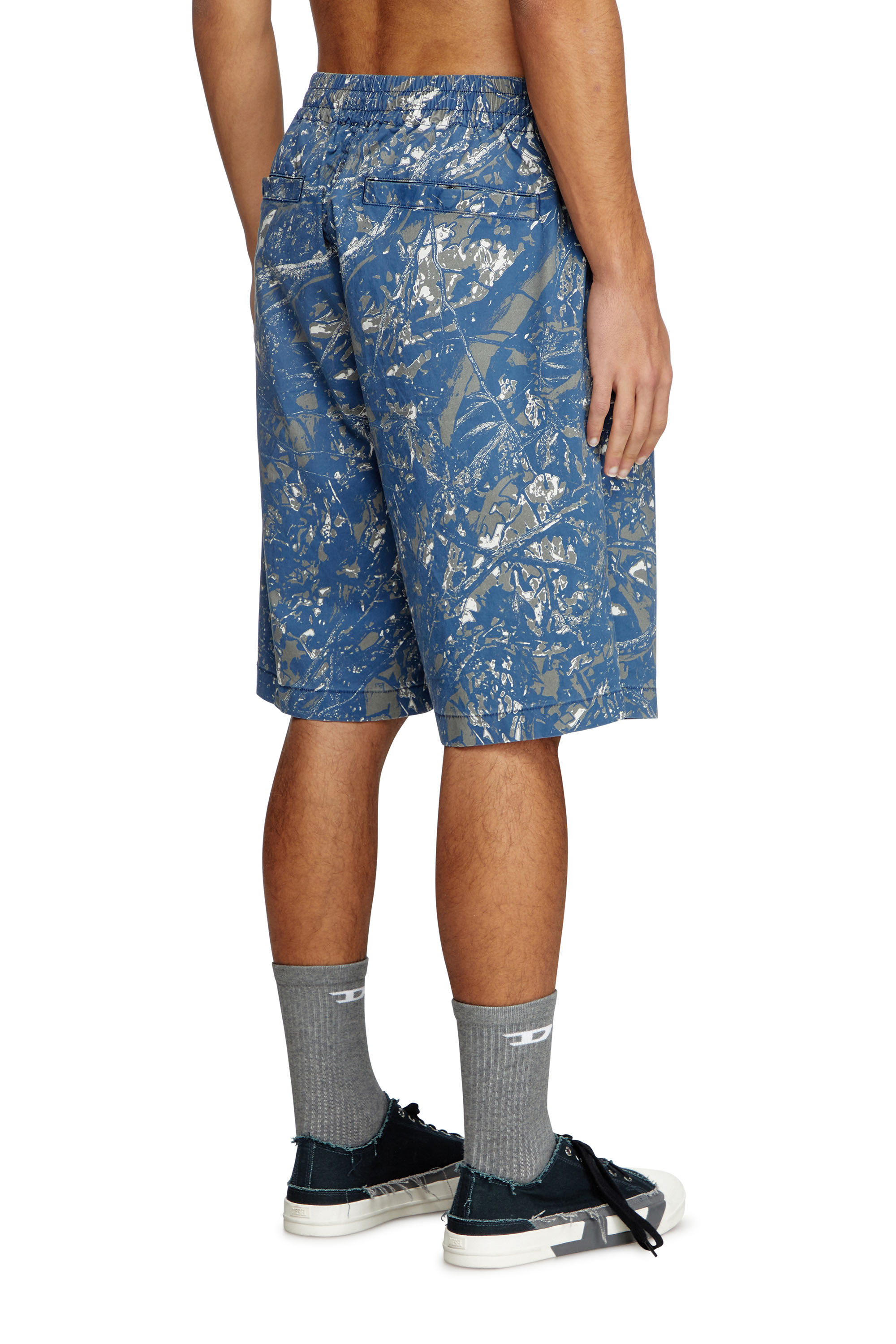 Diesel - P-OPWIK-C, Male's Knee-length shorts with camo print in ブルー - 4