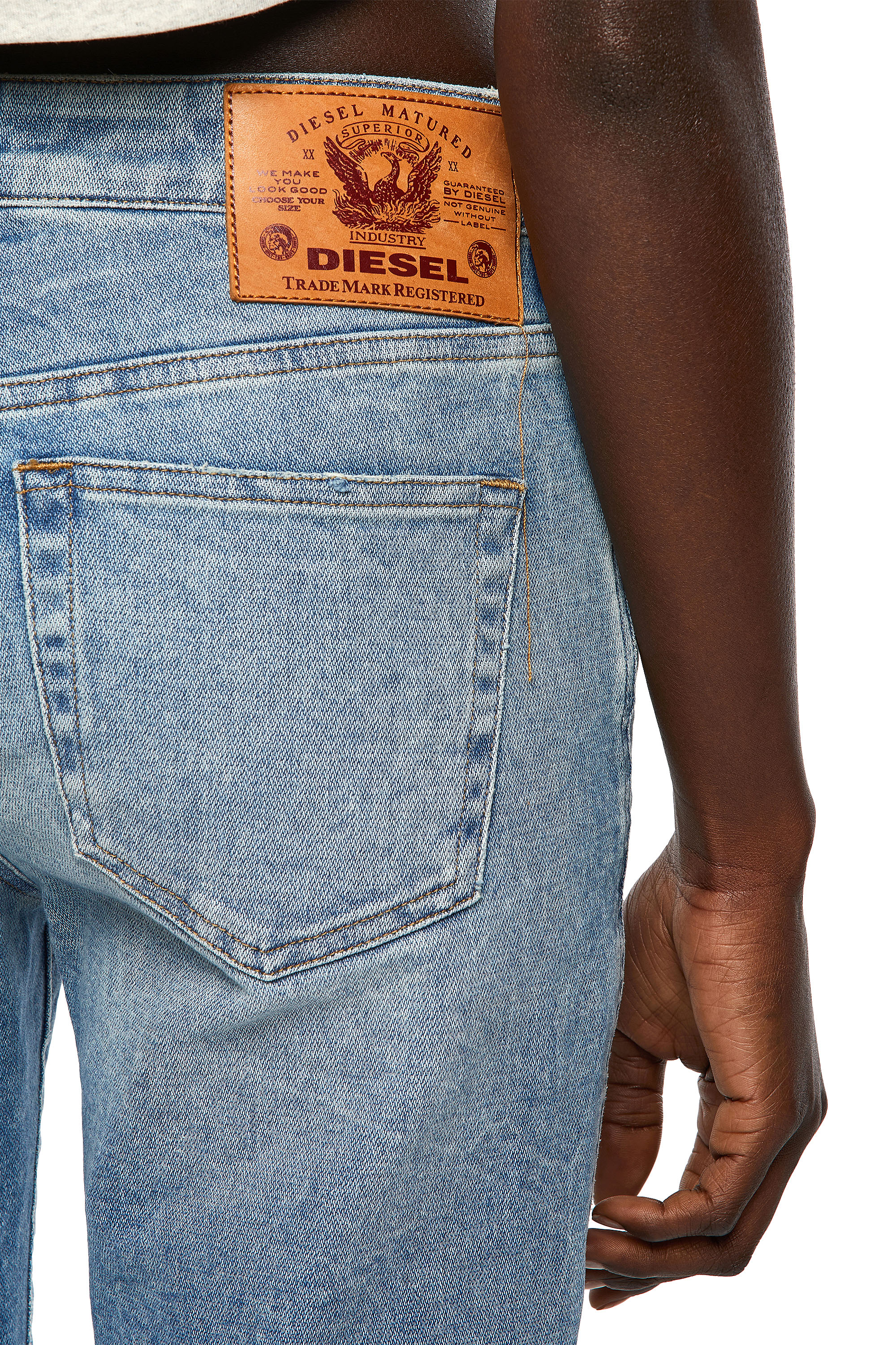 Diesel - D-Joy 09A07 Tapered Jeans, ライトブルー - Image 4