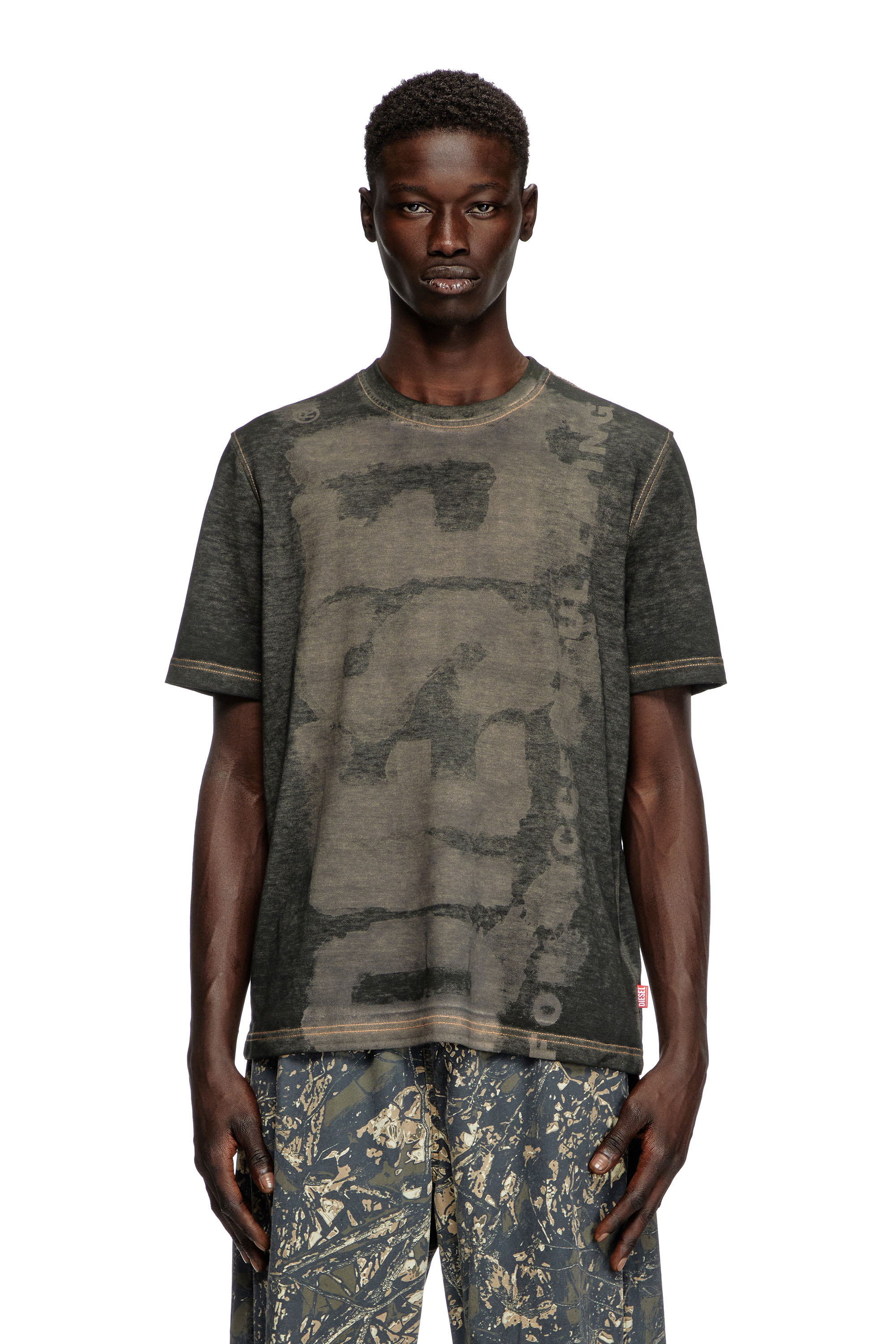 Diesel - T-ADJUST-R18, Male's Logo T-shirt in devoré pique in ブラック - 1