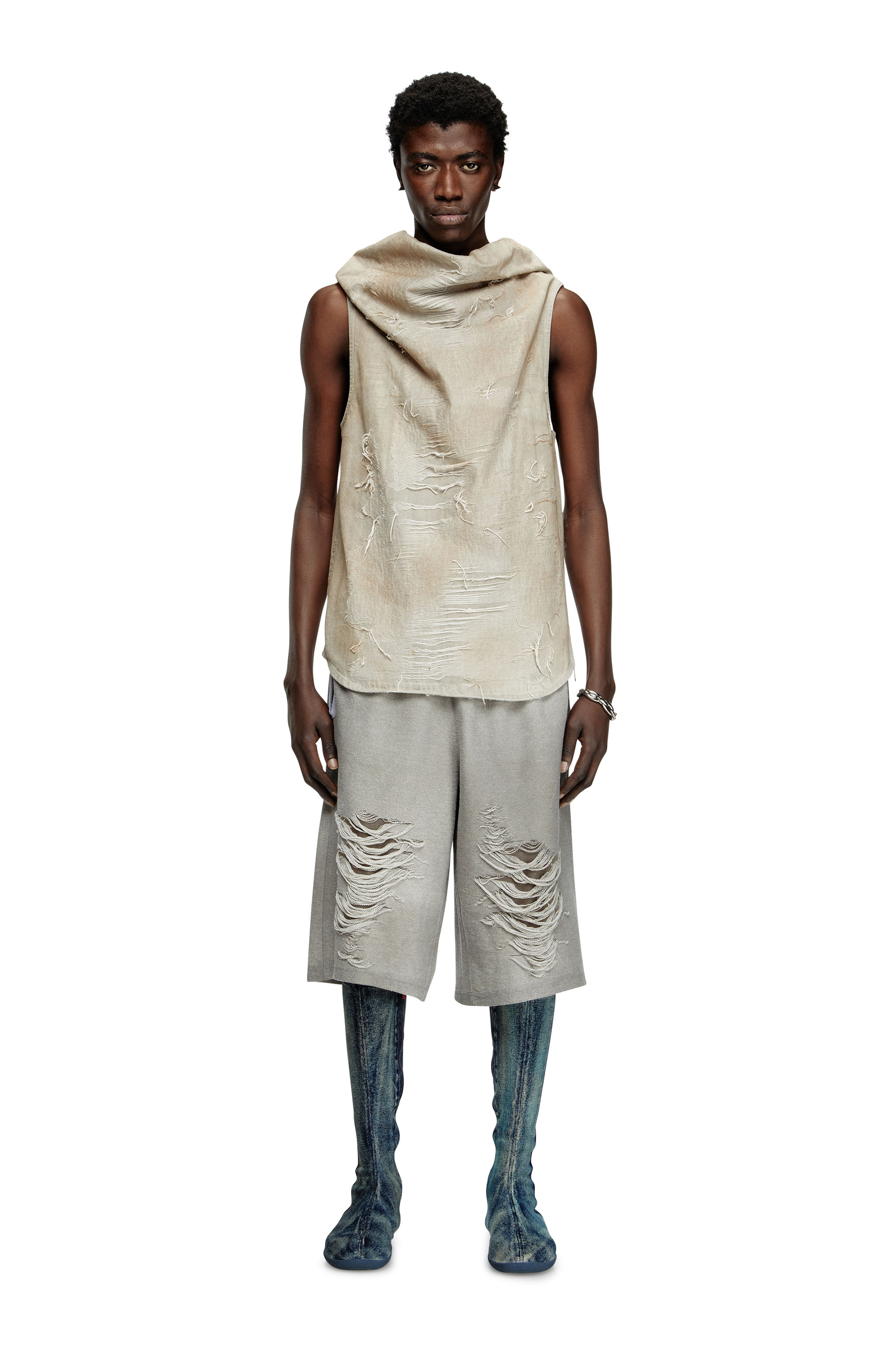 Diesel - D-TASTON-FSG, Male's Muscle Tee in micro-distressed jacquard denim in ライトグレー - 2