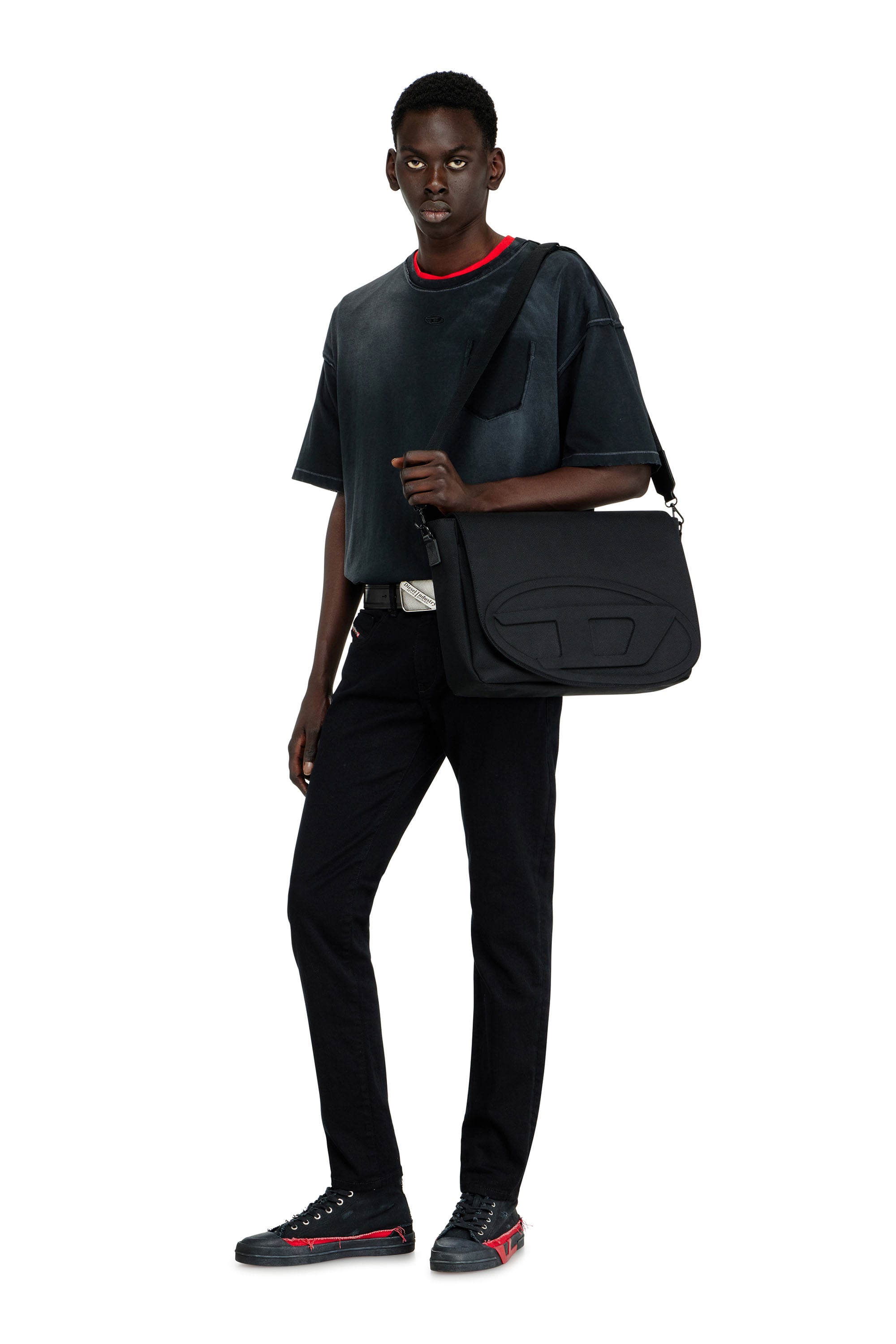 Diesel - 1DR MESSENGER, Male's メッセンジャーバッグ in ブラック - 2